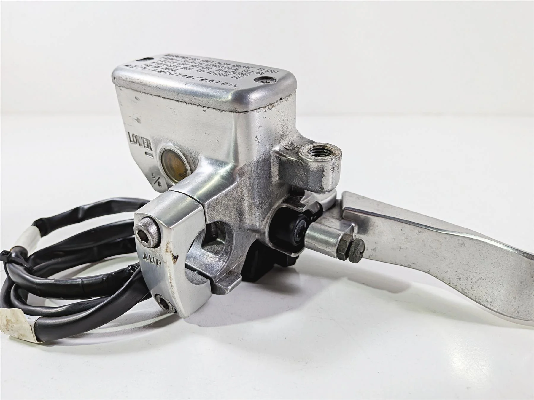 2006 Yamaha XVZ1300 Royal Star Front Brake Master Cylinder 4XY-W2587-01-00 - Image 5