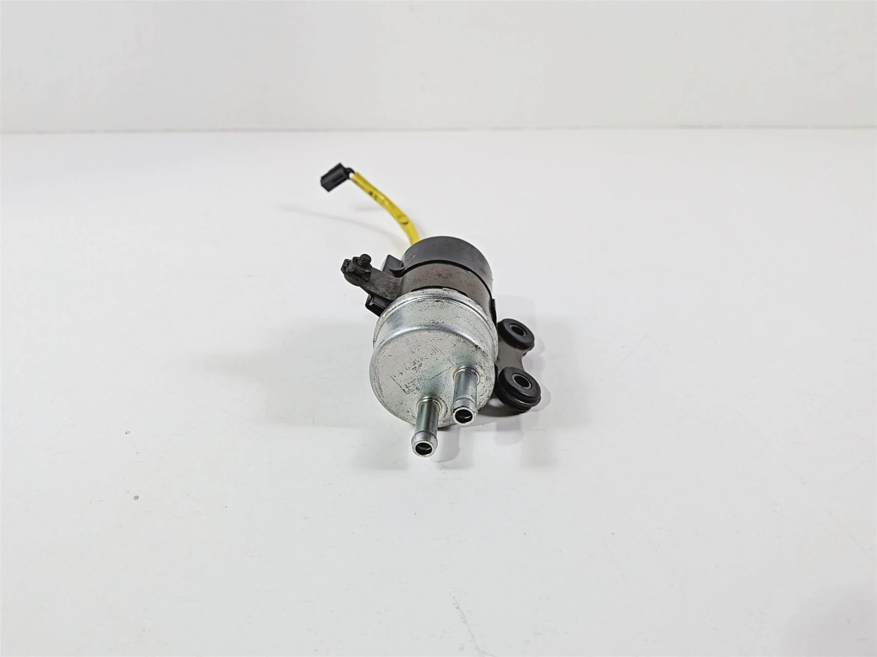 2006 Yamaha XVZ1300 Royal Star Fuel Gas Petrol Pump 1D6-13907-00-00 1D6-13907-01 - Image 4