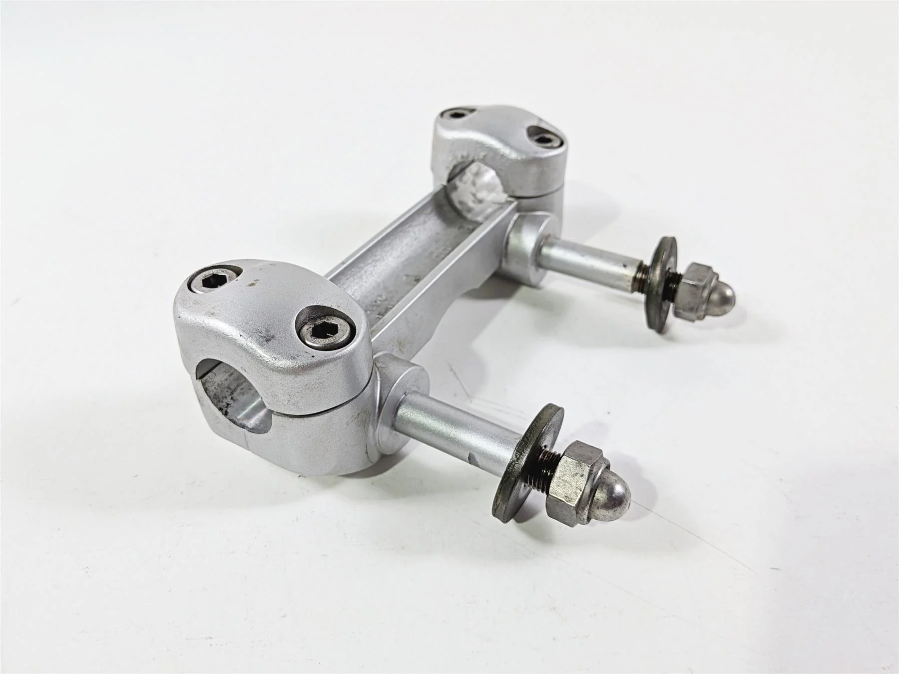 2006 Yamaha XVZ1300 Royal Star Handle Bar Riser Holder Carrier 1D6-23442-00 - Image 9