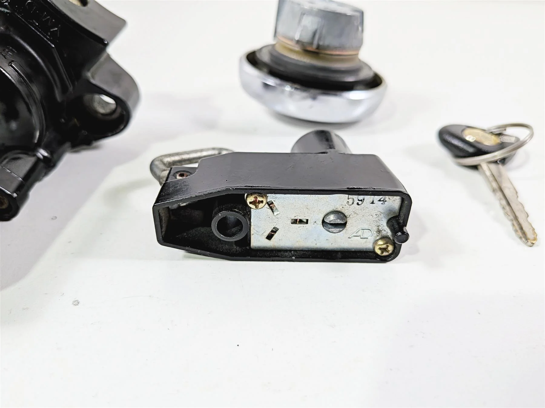 2006 Yamaha XVZ1300 Royal Star Ignition Switch Key Gas Cap Lock Set 1D6-82501-00-00 - Image 7