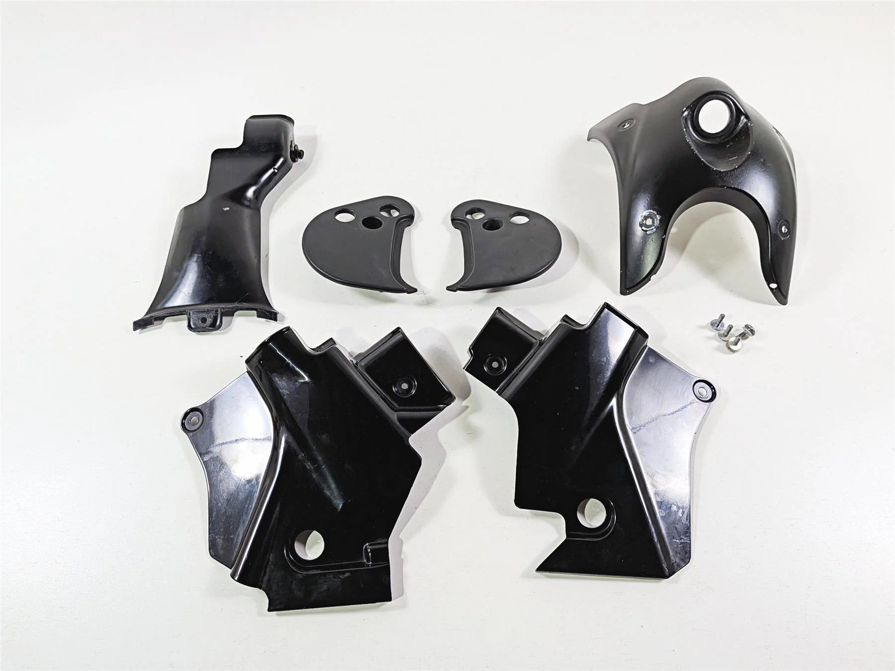 2006 Yamaha XVZ1300 Royal Star Ignition Switch & Neck Cover Fairing Set - Image 13