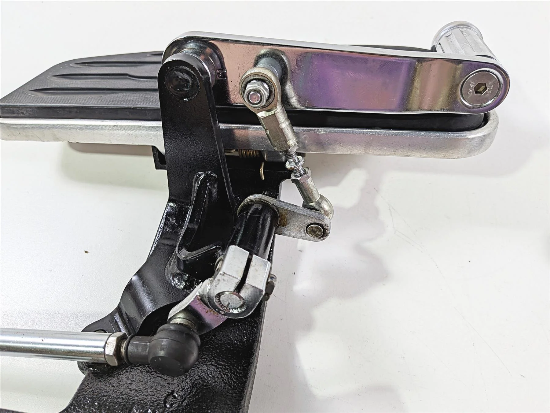 2006 Yamaha XVZ1300 Royal Star Left Floor Board & Shifter 4XY-27410-10-00 - Image 6