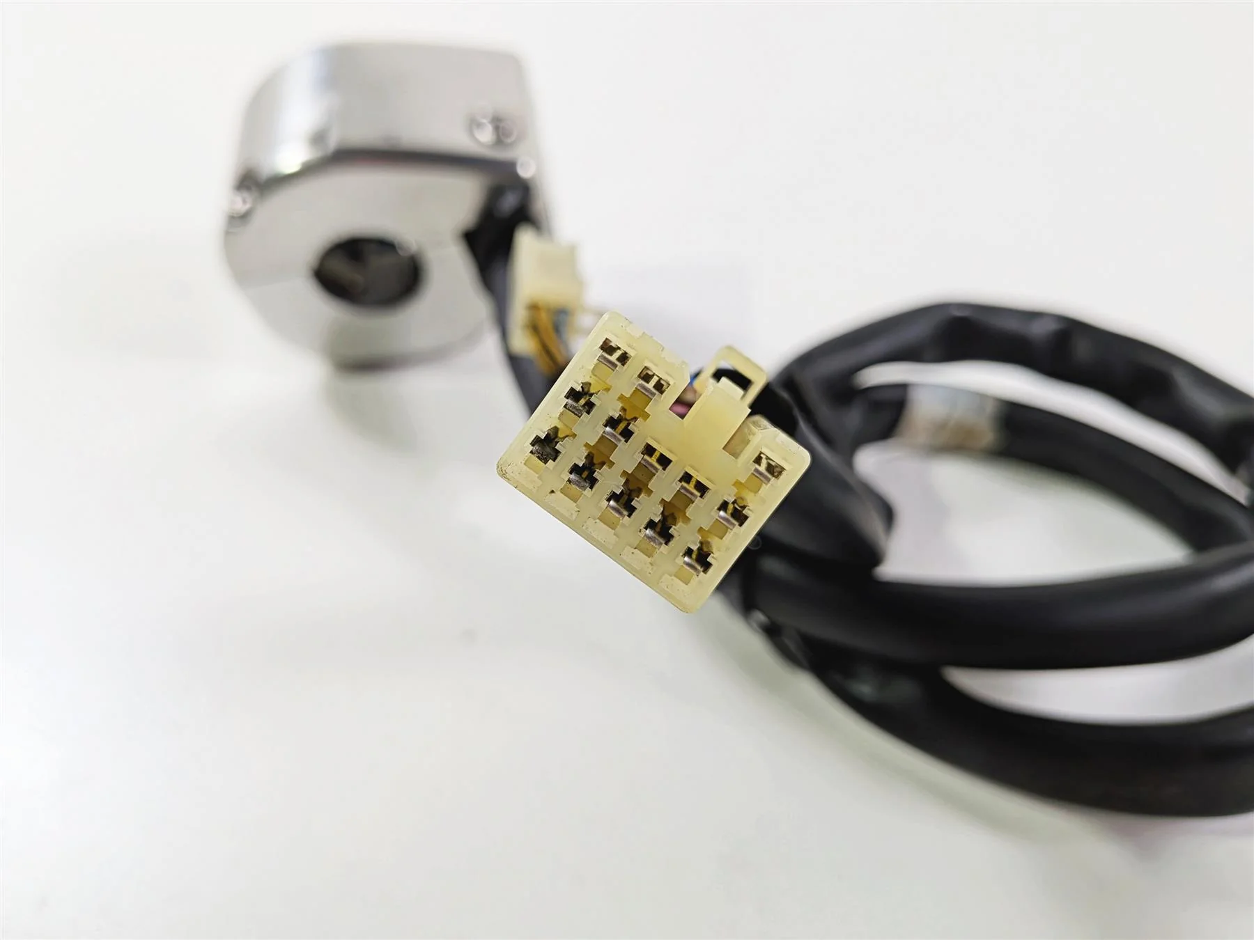 2006 Yamaha XVZ1300 Royal Star Left Hand Light Control Switch 1D6-83973-00-00 - Image 10