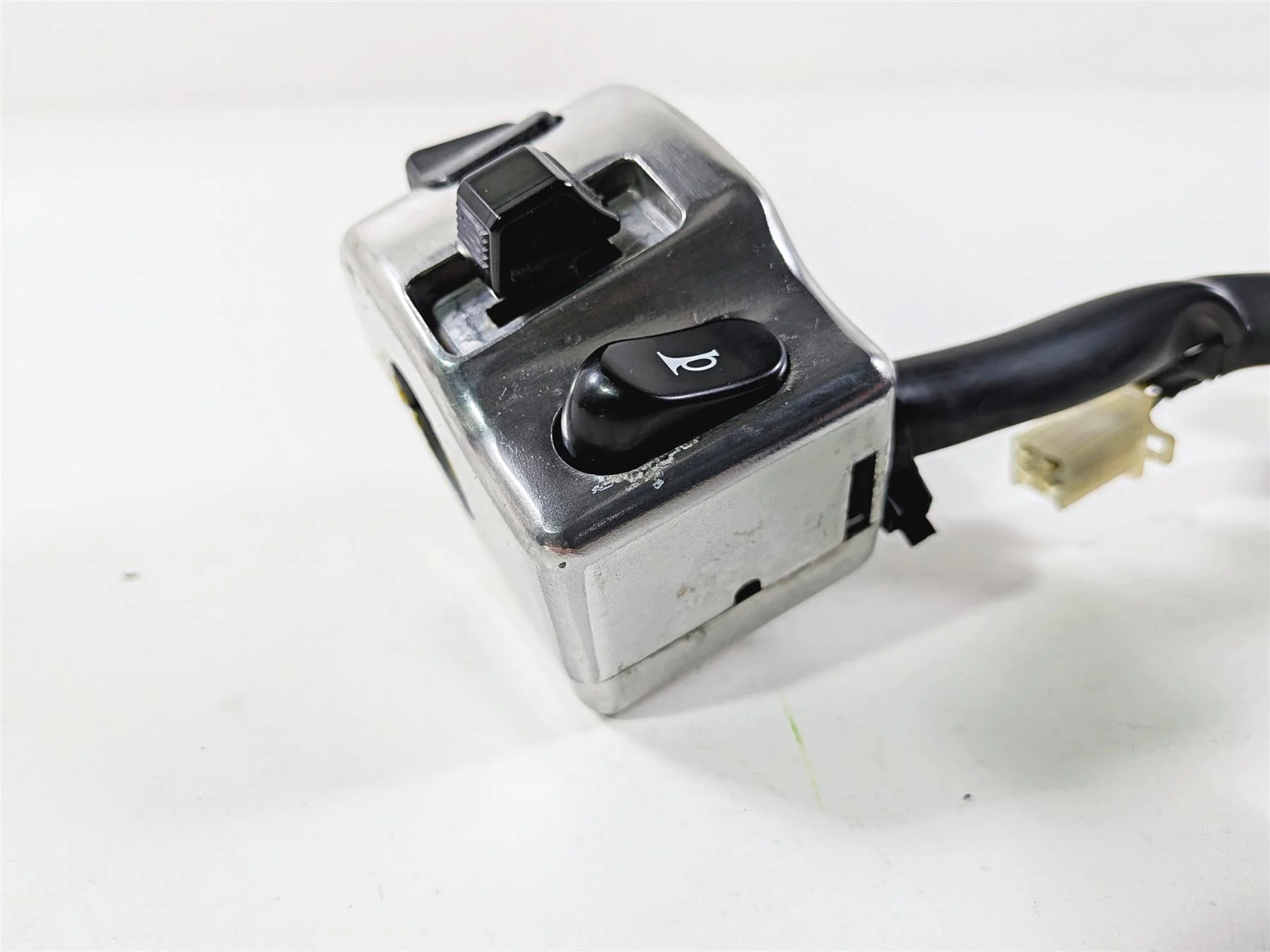 2006 Yamaha XVZ1300 Royal Star Left Hand Light Control Switch 1D6-83973-00-00 - Image 11