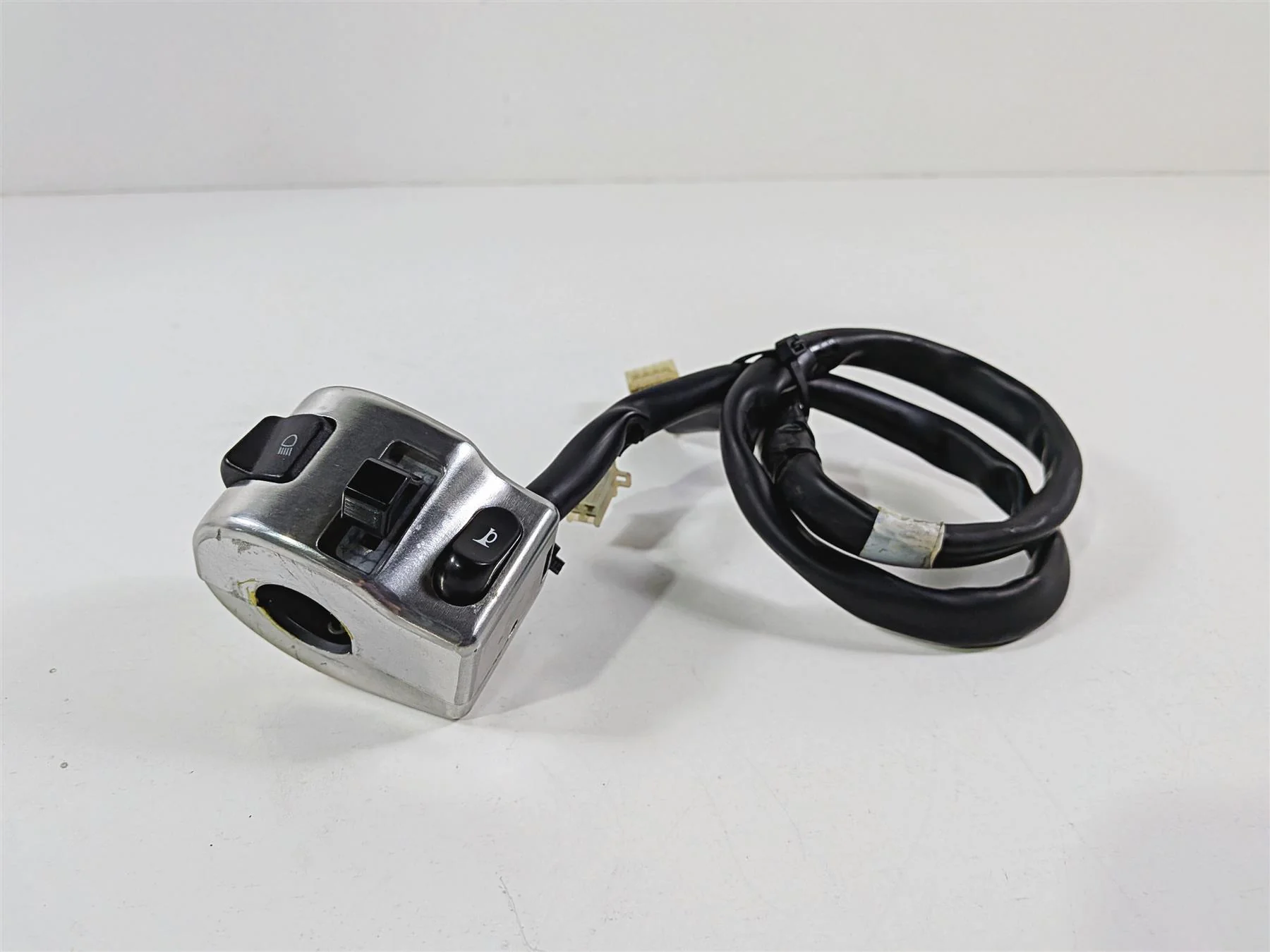 2006 Yamaha XVZ1300 Royal Star Left Hand Light Control Switch 1D6-83973-00-00 - Image 13