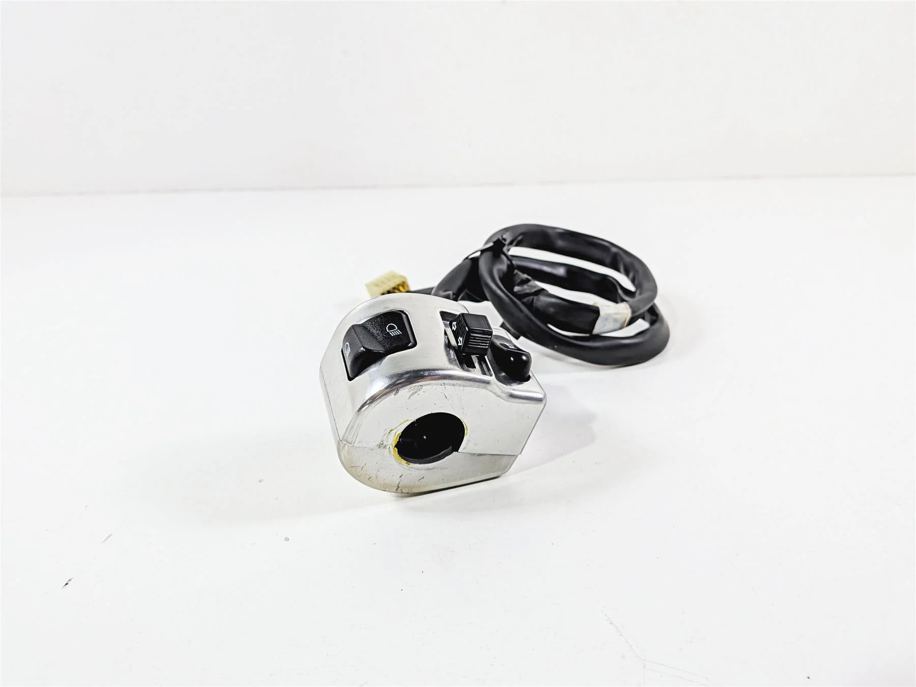 2006 Yamaha XVZ1300 Royal Star Left Hand Light Control Switch 1D6-83973-00-00 - Image 2
