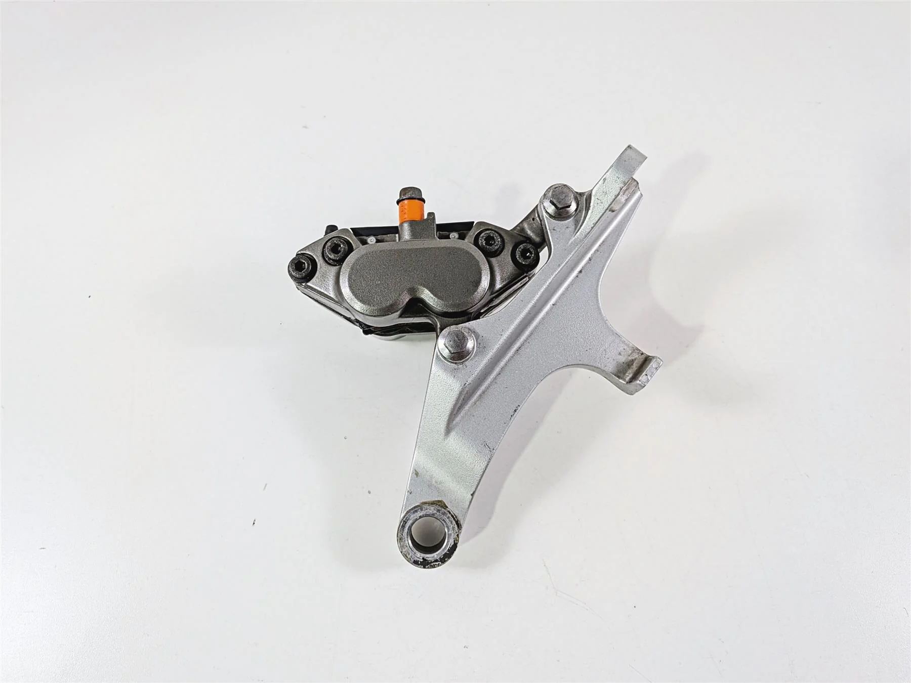 2006 Yamaha XVZ1300 Royal Star Rear Brake Caliper & Bracket 4NK-2580W-00-00 - Image 2