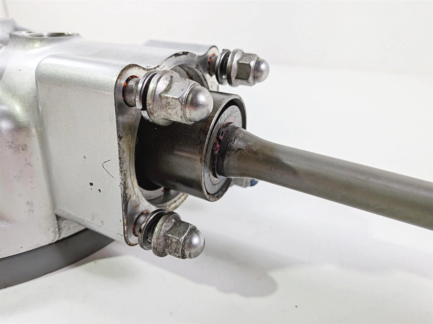 2006 Yamaha XVZ1300 Royal Star Rear Differential & Drive Shaft 4XY-46101-00-00 - Image 3