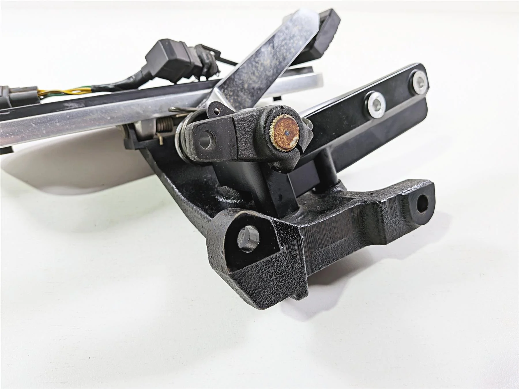 2006 Yamaha XVZ1300 Royal Star Right Floor Board & Brake Pedal 4XY-27420-10-00 - Image 11