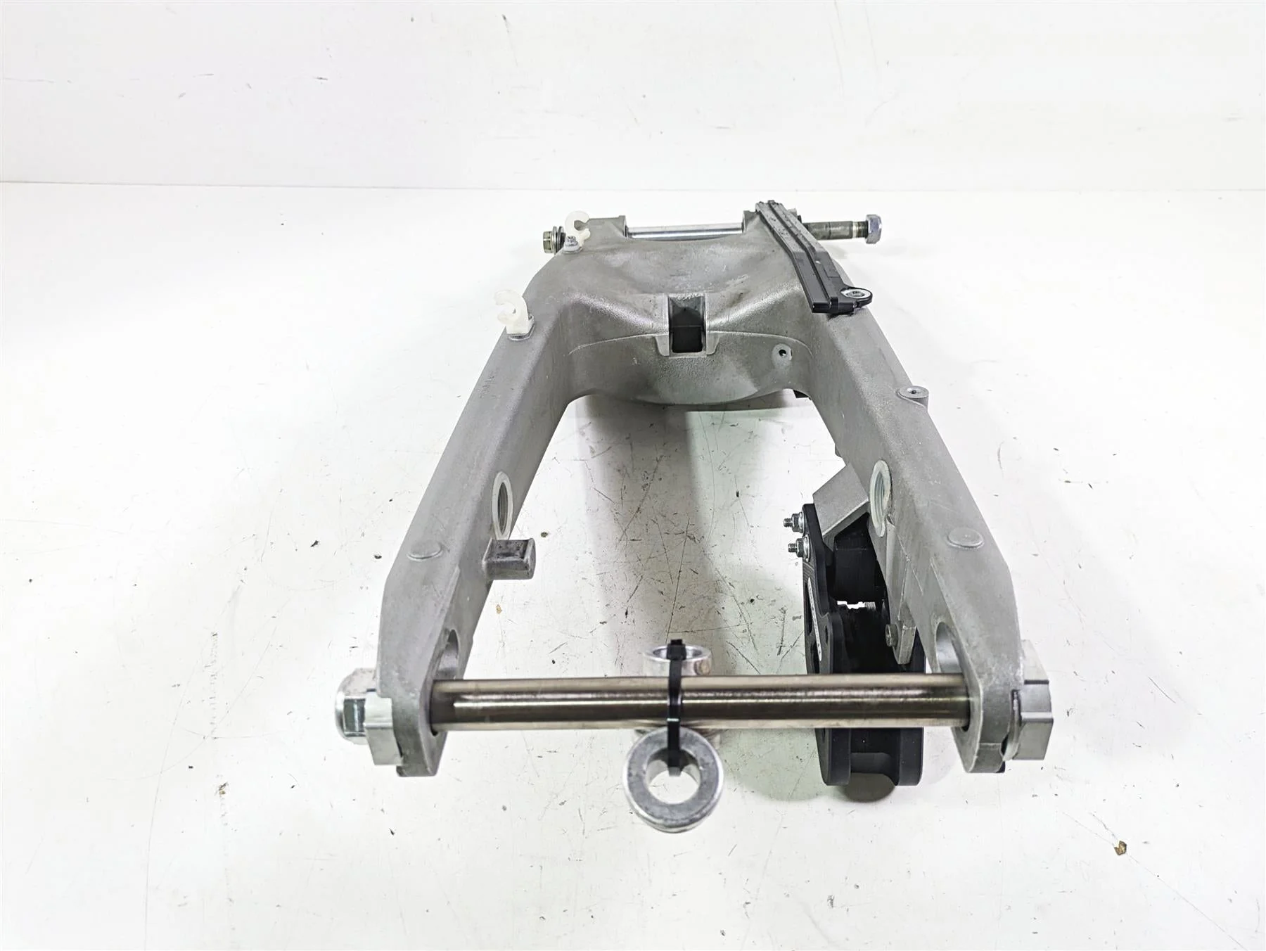 2007 2008 Husaberg FE550 Rear Swingarm 80004030144 - Image 2