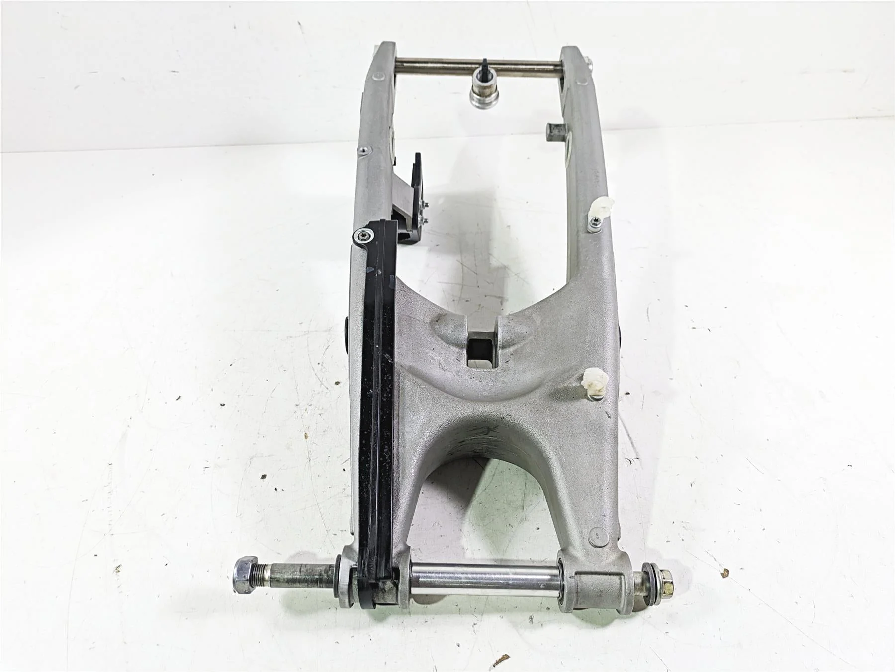 2007 2008 Husaberg FE550 Rear Swingarm 80004030144 - Image 4