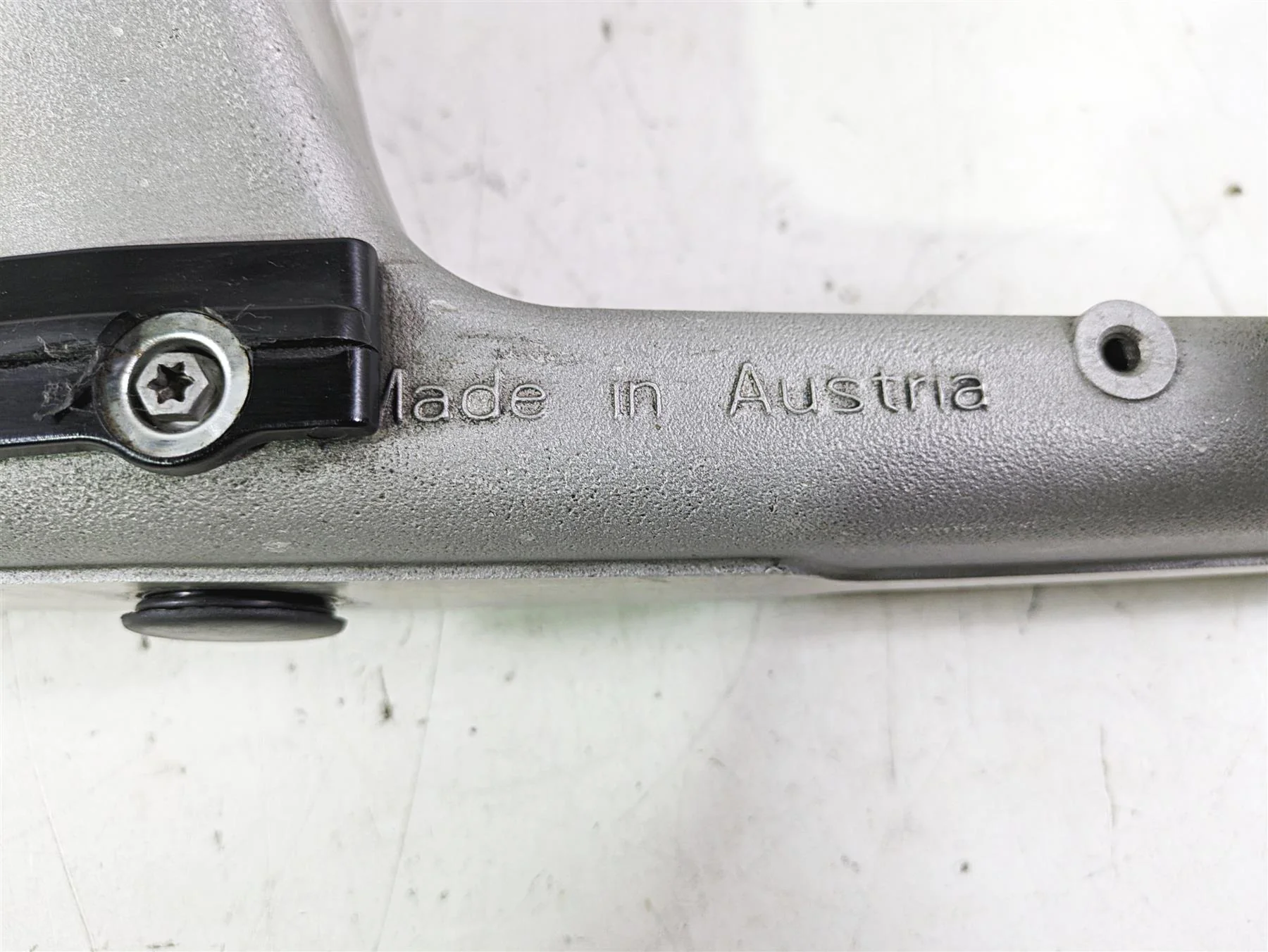 2007 2008 Husaberg FE550 Rear Swingarm 80004030144 - Image 9
