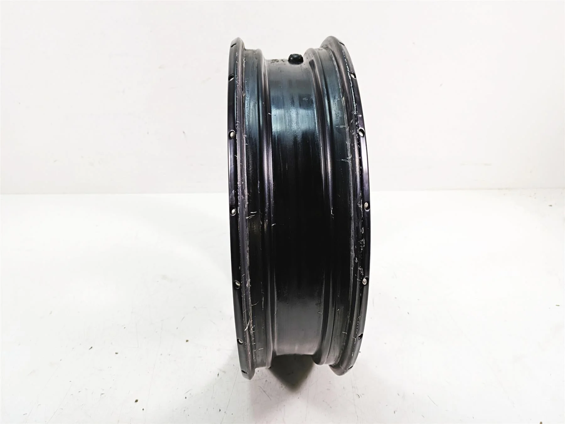 2007 BMW R1200GS K255 Adv 17x4 Rear Wheel Spoke Rim 36317710861 36317696222 - Image 4
