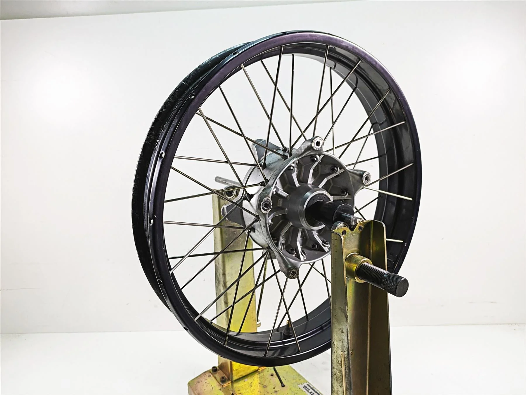 2007 BMW R1200GS K255 Adv 19x2.5 Front Wheel Spoke Rim 36317710866 36317696218 - Image 12