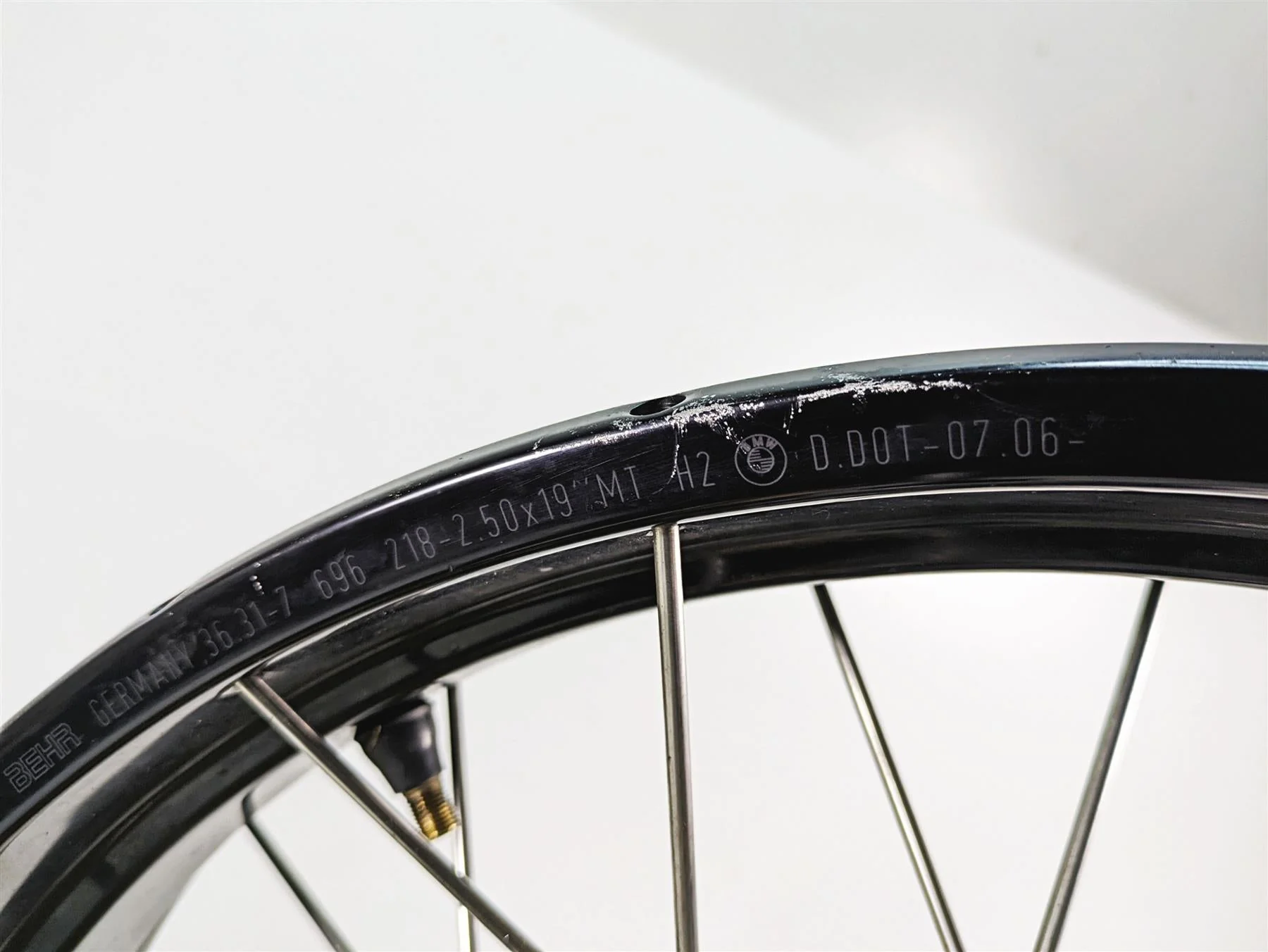 2007 BMW R1200GS K255 Adv 19x2.5 Front Wheel Spoke Rim 36317710866 36317696218 - Image 6