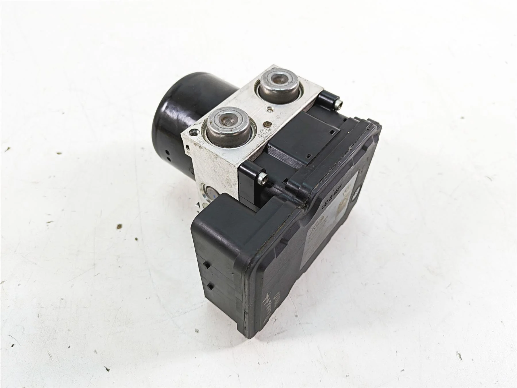 2007 BMW R1200GS K255 Adv Abs Brake Pump Module Gen2 34517715109 7707617 - Image 12