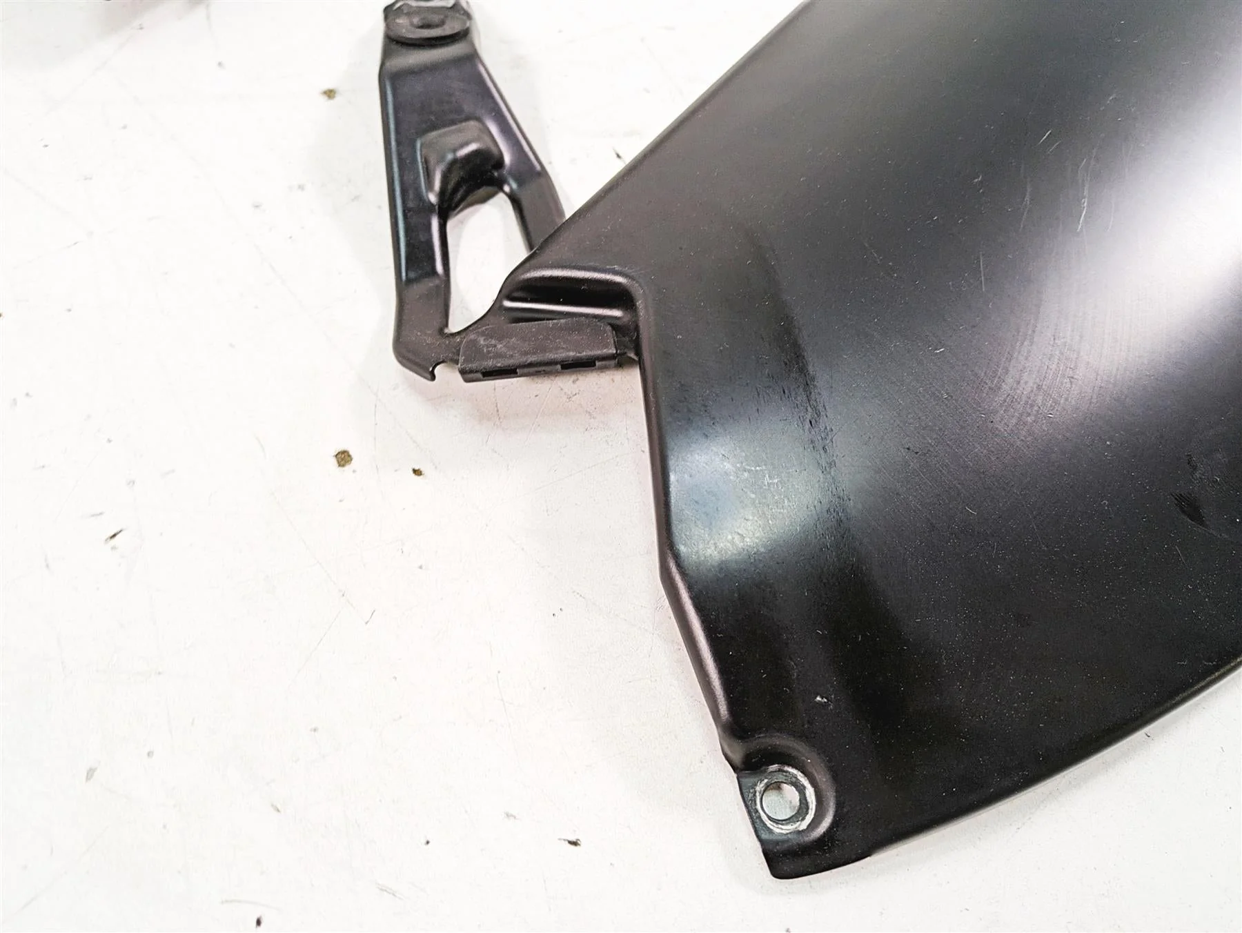 2007 BMW R1200GS K255 Adv Between Leg Side Cover Set 46637698234 46637727269 - Image 7