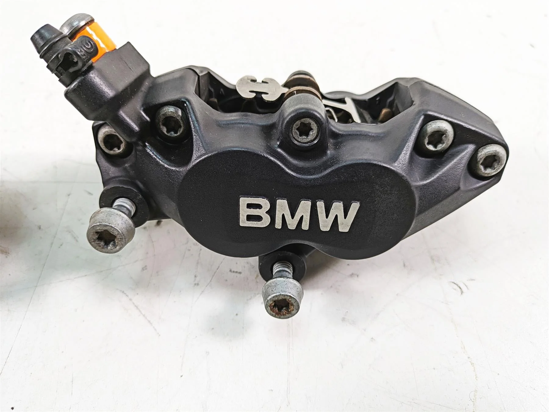 2007 BMW R1200GS K255 Adv Brembo Front Brake Caliper Set 34117711438 34117711439 - Image 5
