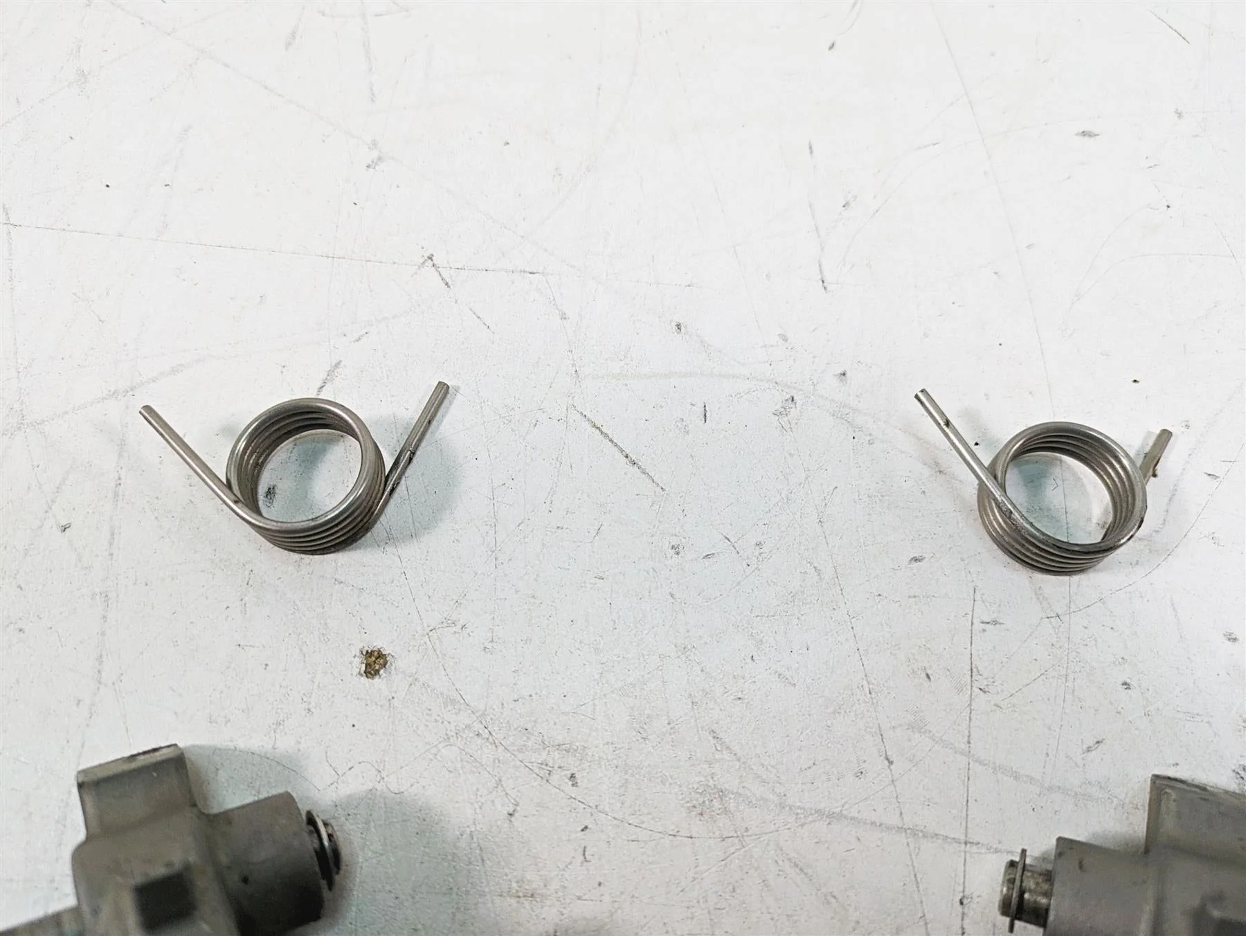 2007 BMW R1200GS K255 Adv Front Footpeg Foot Peg Rest Set 46717694557 - Image 7