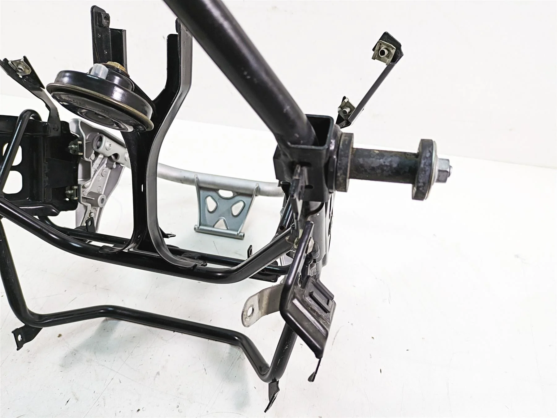 2007 BMW R1200GS K255 Adv Front Subframe Sub Frame - Read 46637701558 - Image 11