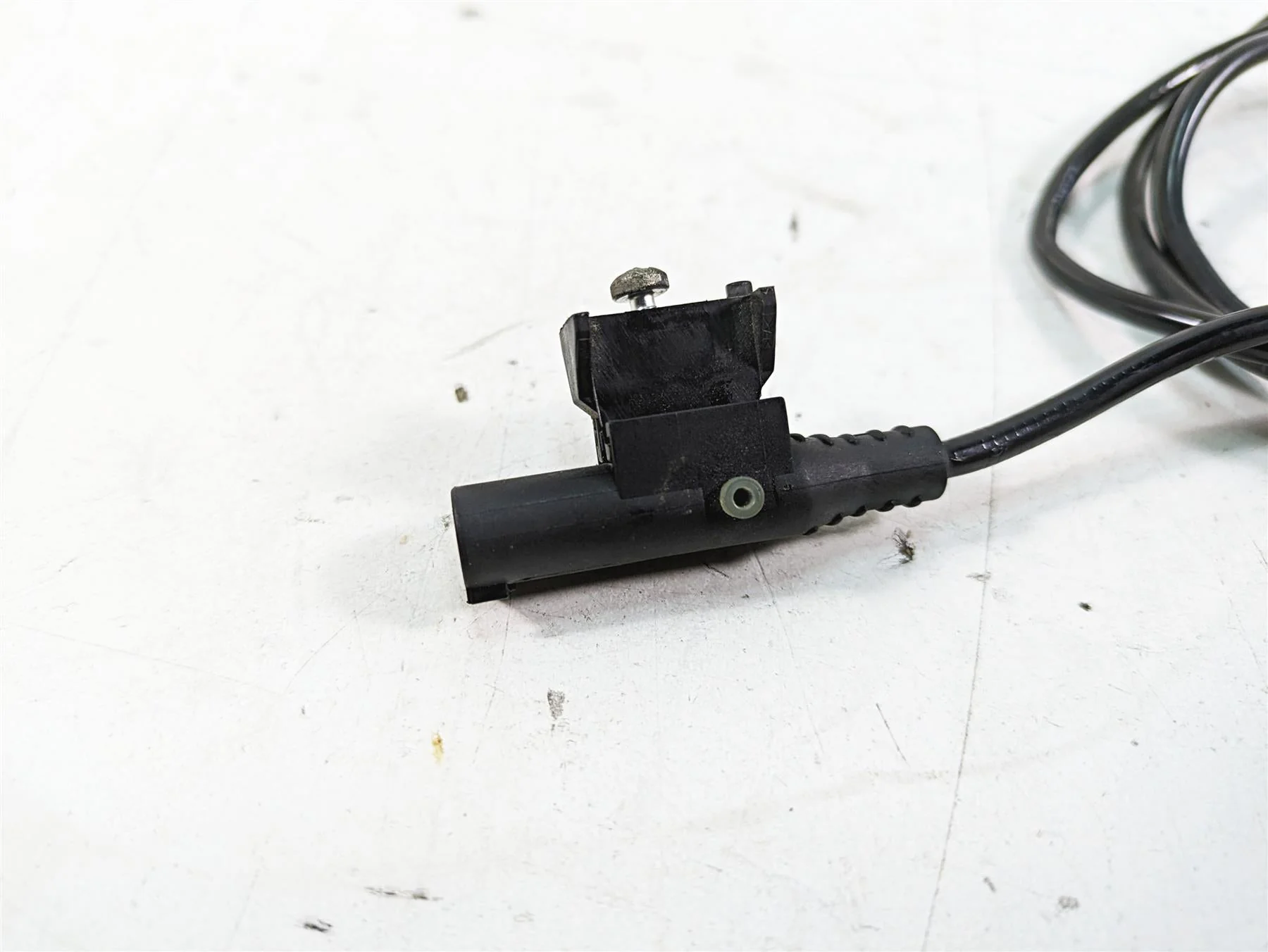 2007 BMW R1200GS K255 Adv Rear Wheel Speed Sensor 34527677824 - Image 10