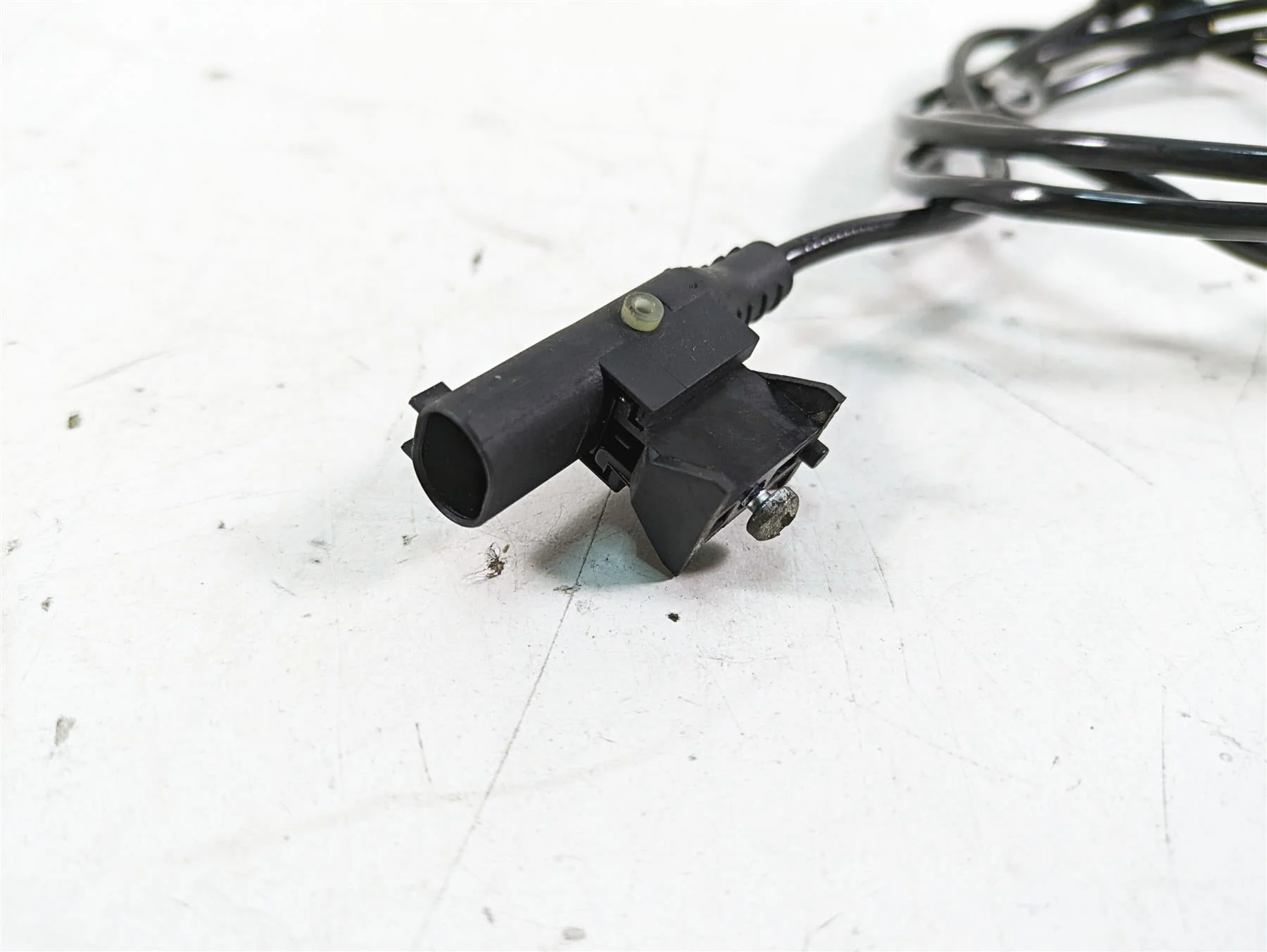 2007 BMW R1200GS K255 Adv Rear Wheel Speed Sensor 34527677824 - Image 7