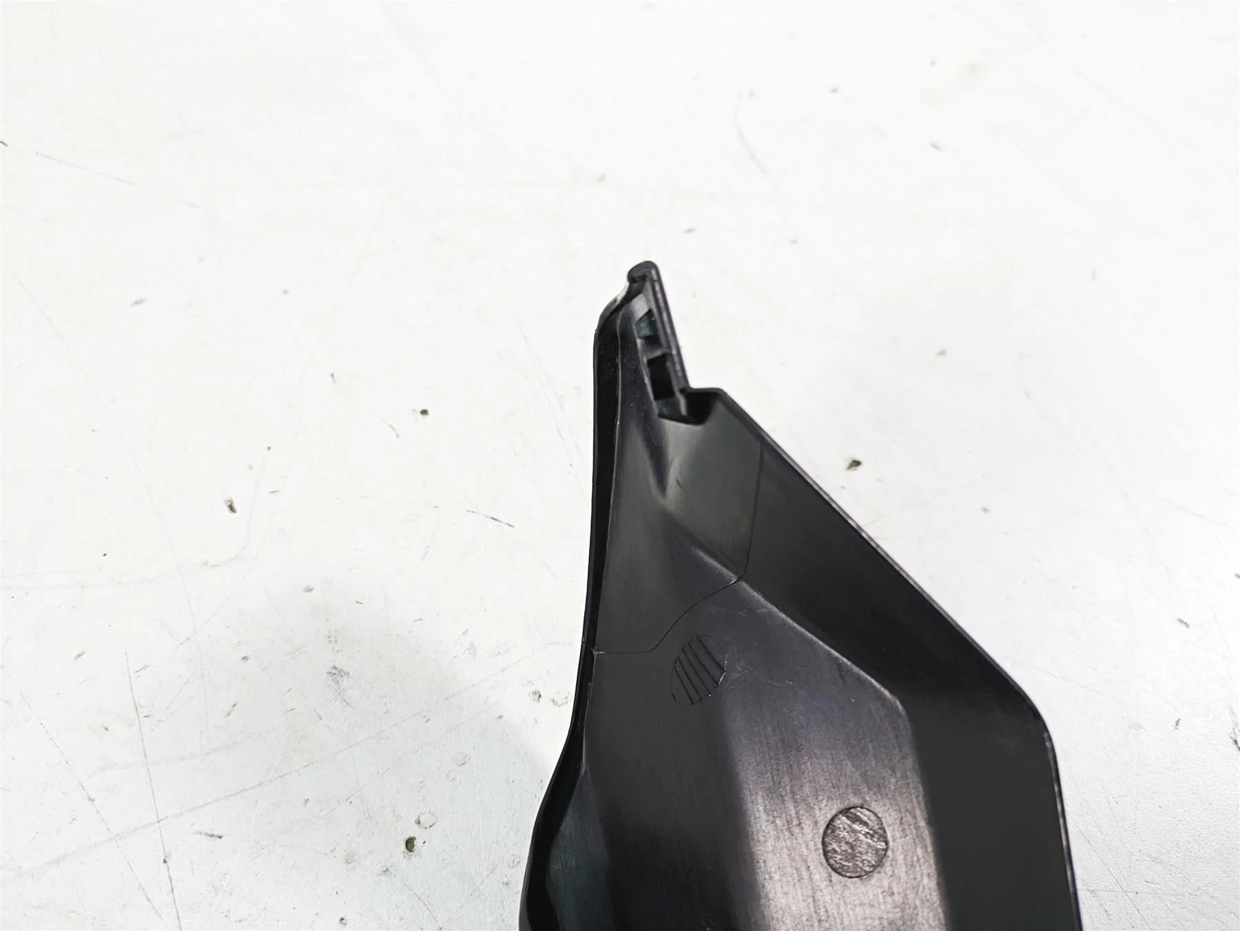 2007 BMW R1200GS K255 Adv Upper Front Fender Mud Guard 46617694390 - Image 5