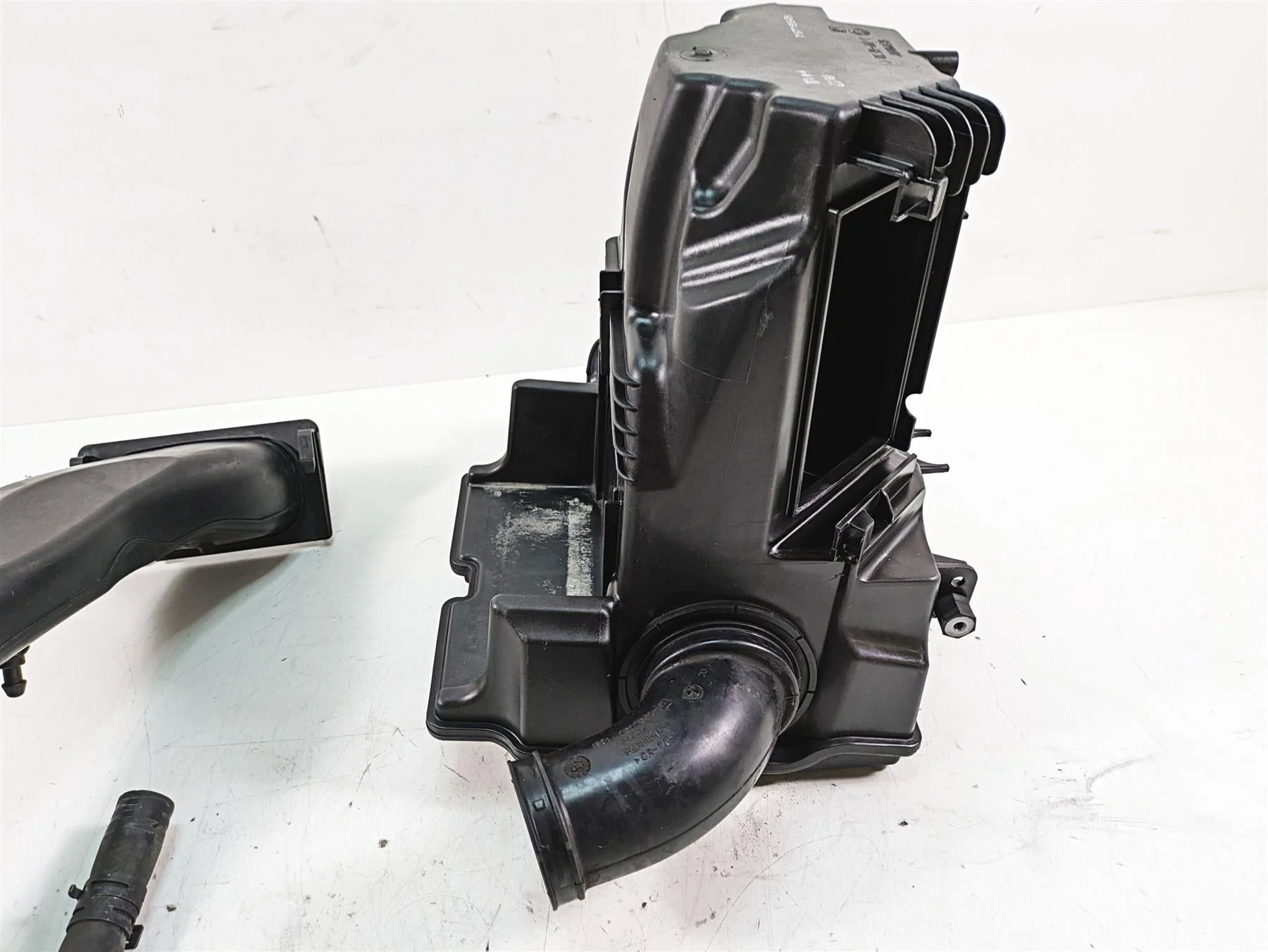 2007 BMW R1200RT K26 Air Cleaner Breather Box & Tubes Set 13717677655 - Image 7
