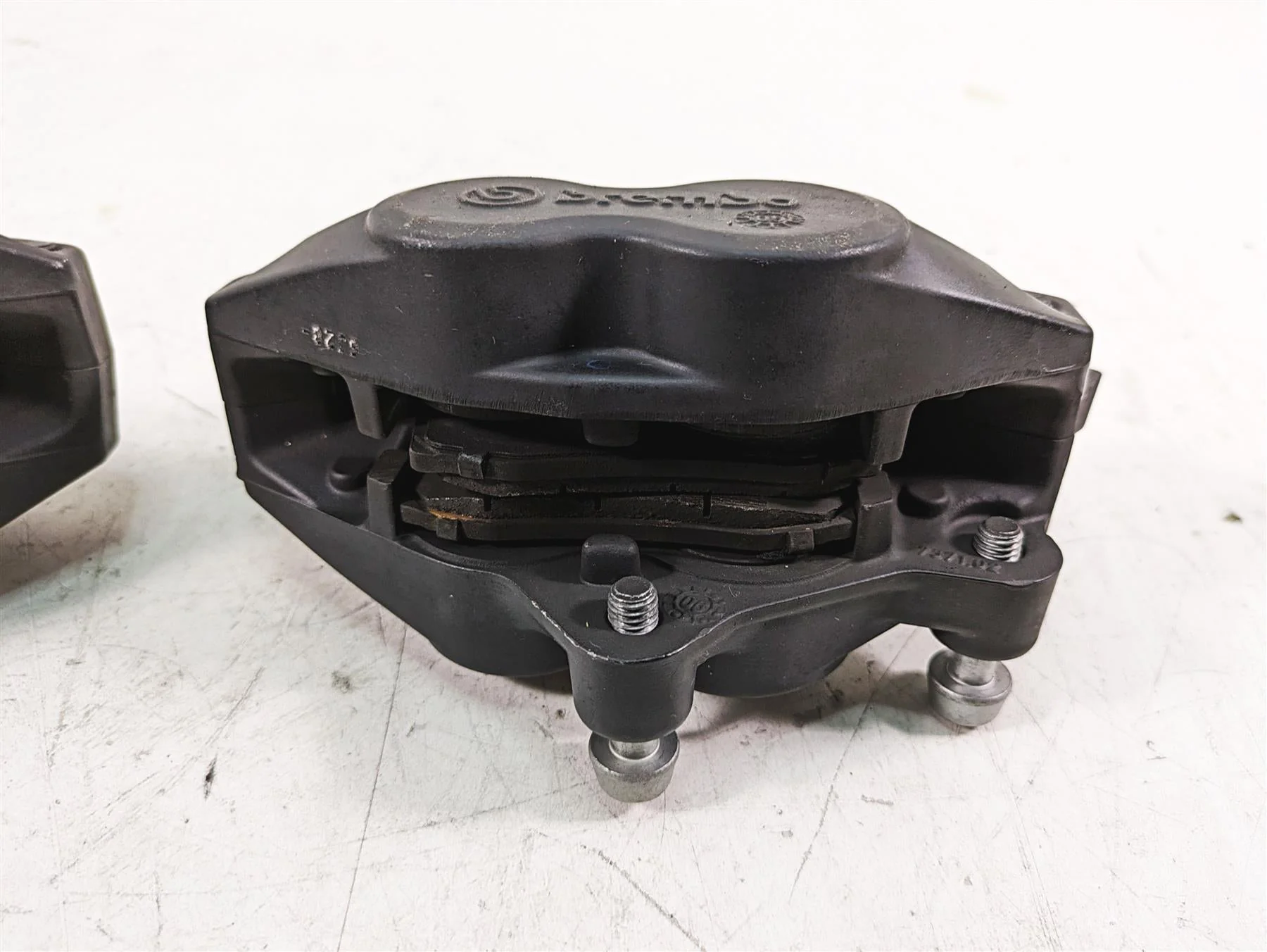2007 BMW R1200RT K26 Brembo Front Brake Caliper Set 34117711439 34117711438 - Image 7