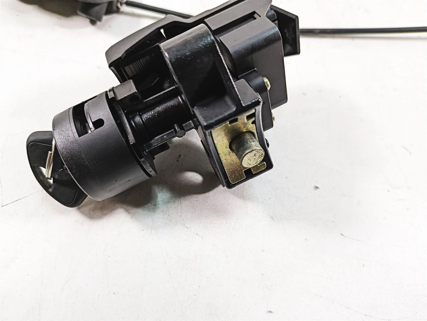 2007 BMW R1200RT K26 Cdi Ecm Ignition Switch Key Lock Set 7704861 51257700072 - Image 9