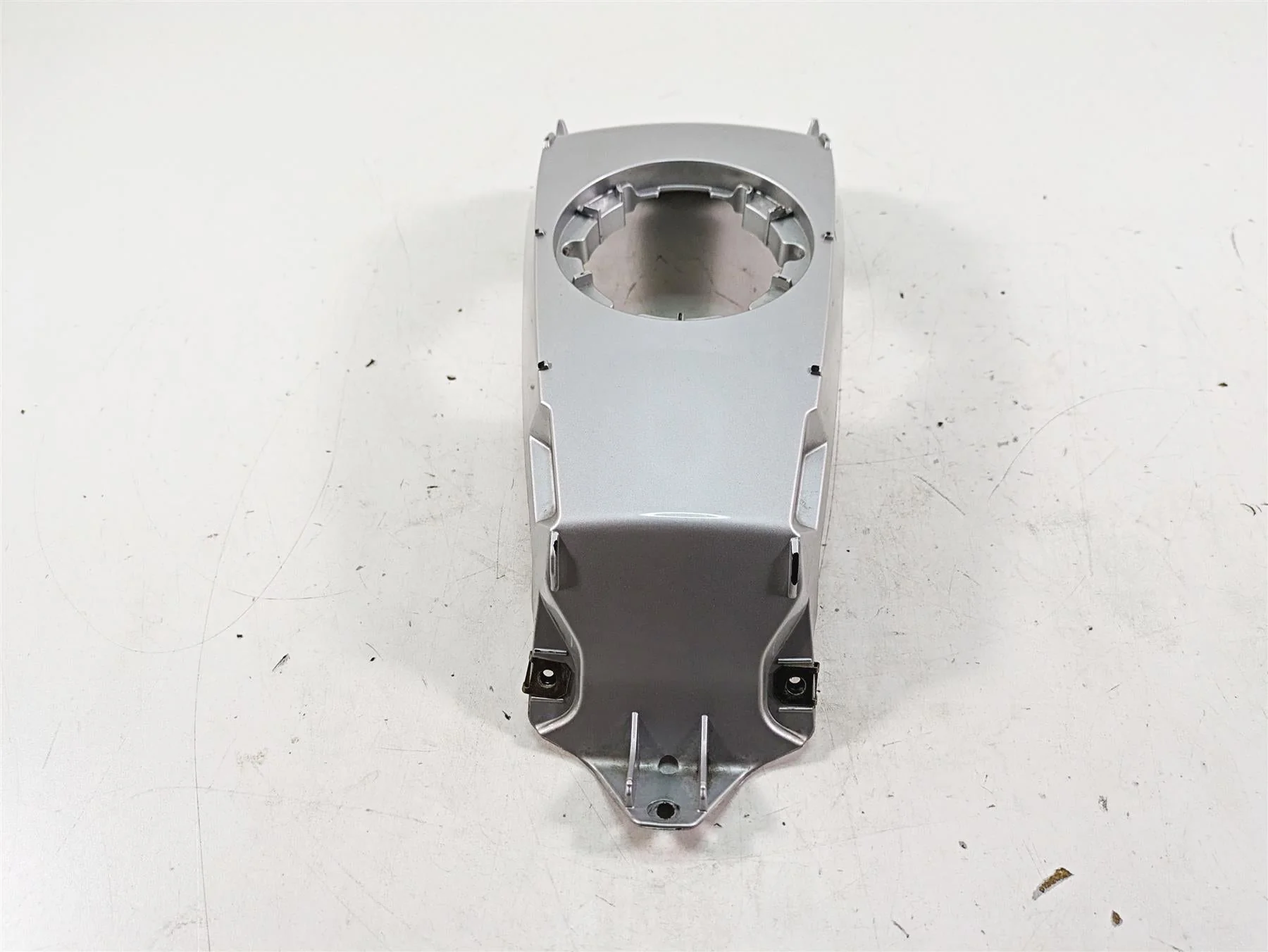 2007 BMW R1200RT K26 Center Tank Cover Fairing Cover 46637681150 46637682975 - Image 2