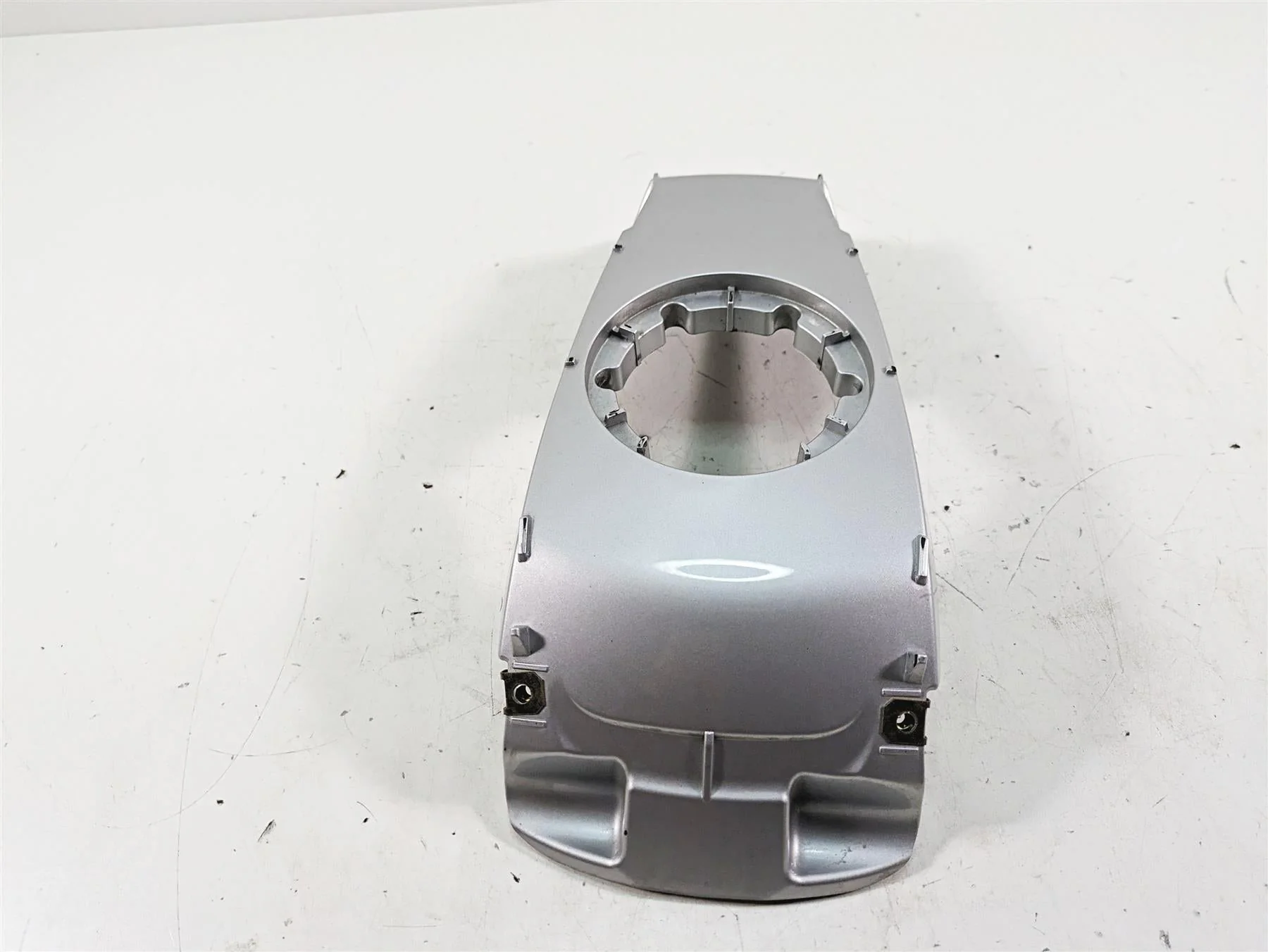 2007 BMW R1200RT K26 Center Tank Cover Fairing Cover 46637681150 46637682975 - Image 4