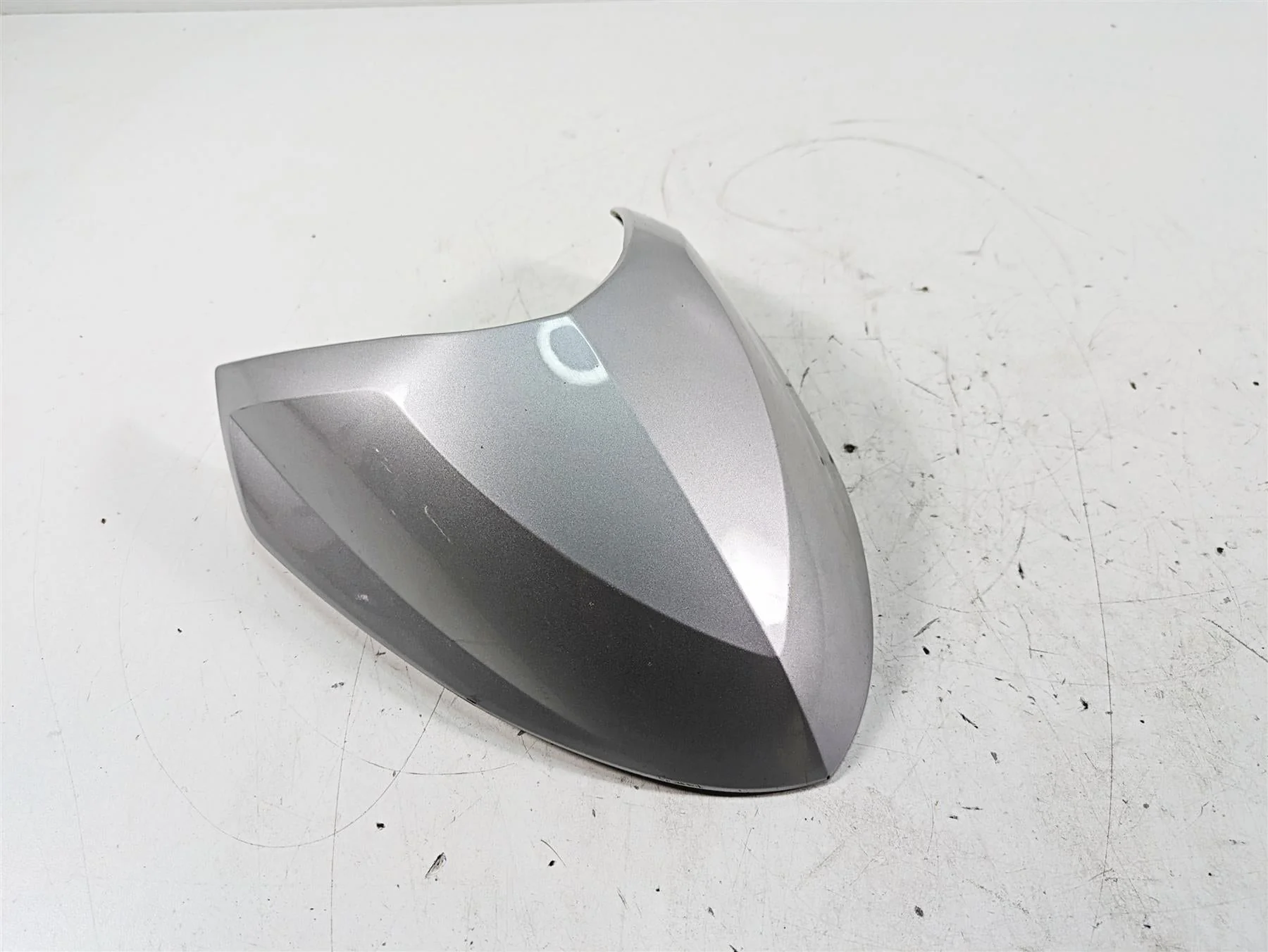 2007 BMW R1200RT K26 Front Fender Cap Cover Fairing Titan Silver 46617682904 - Image 6