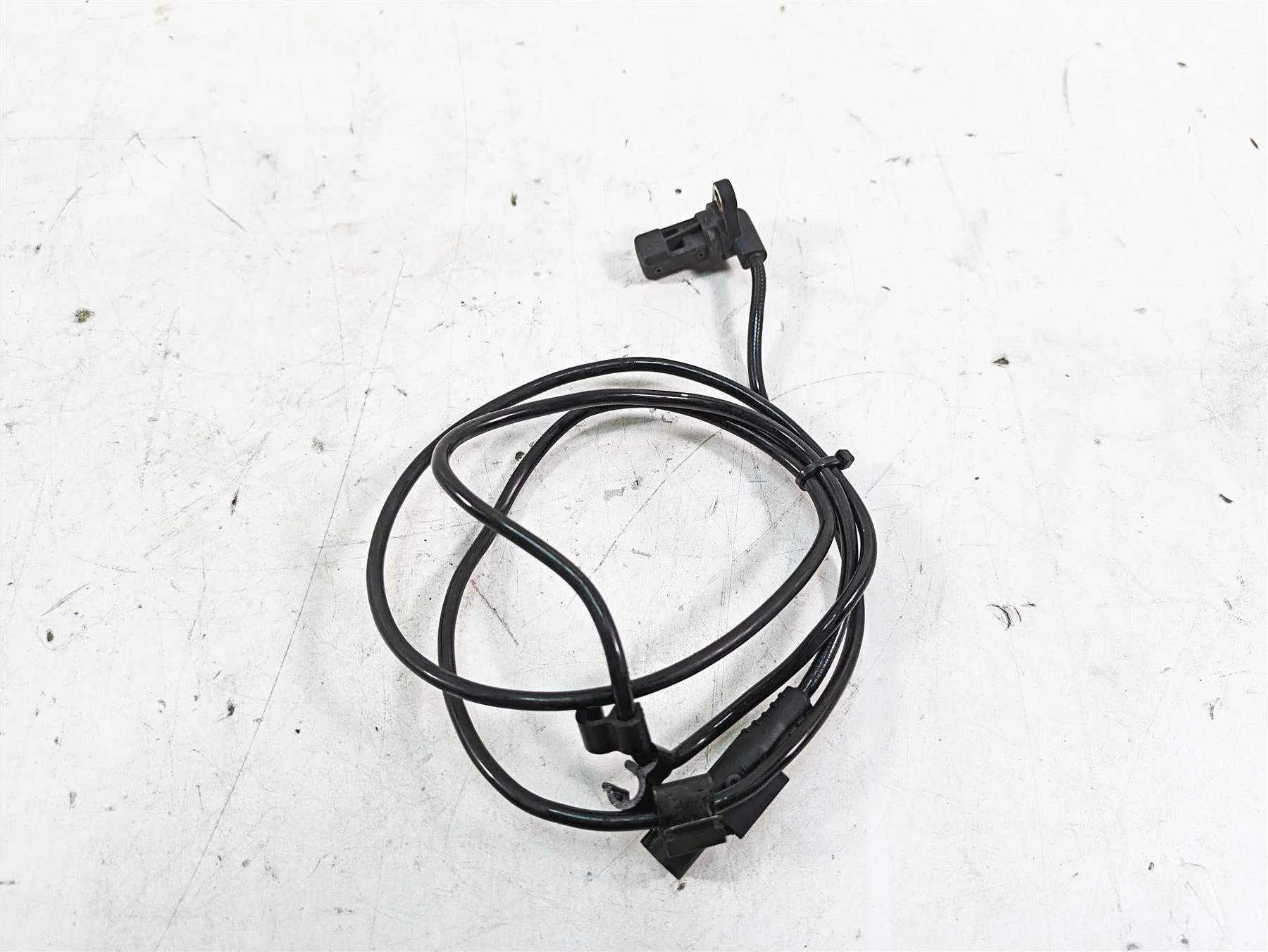 2007 BMW R1200RT K26 Front Wheel Speed Abs Sensor 34527677824 - Image 2