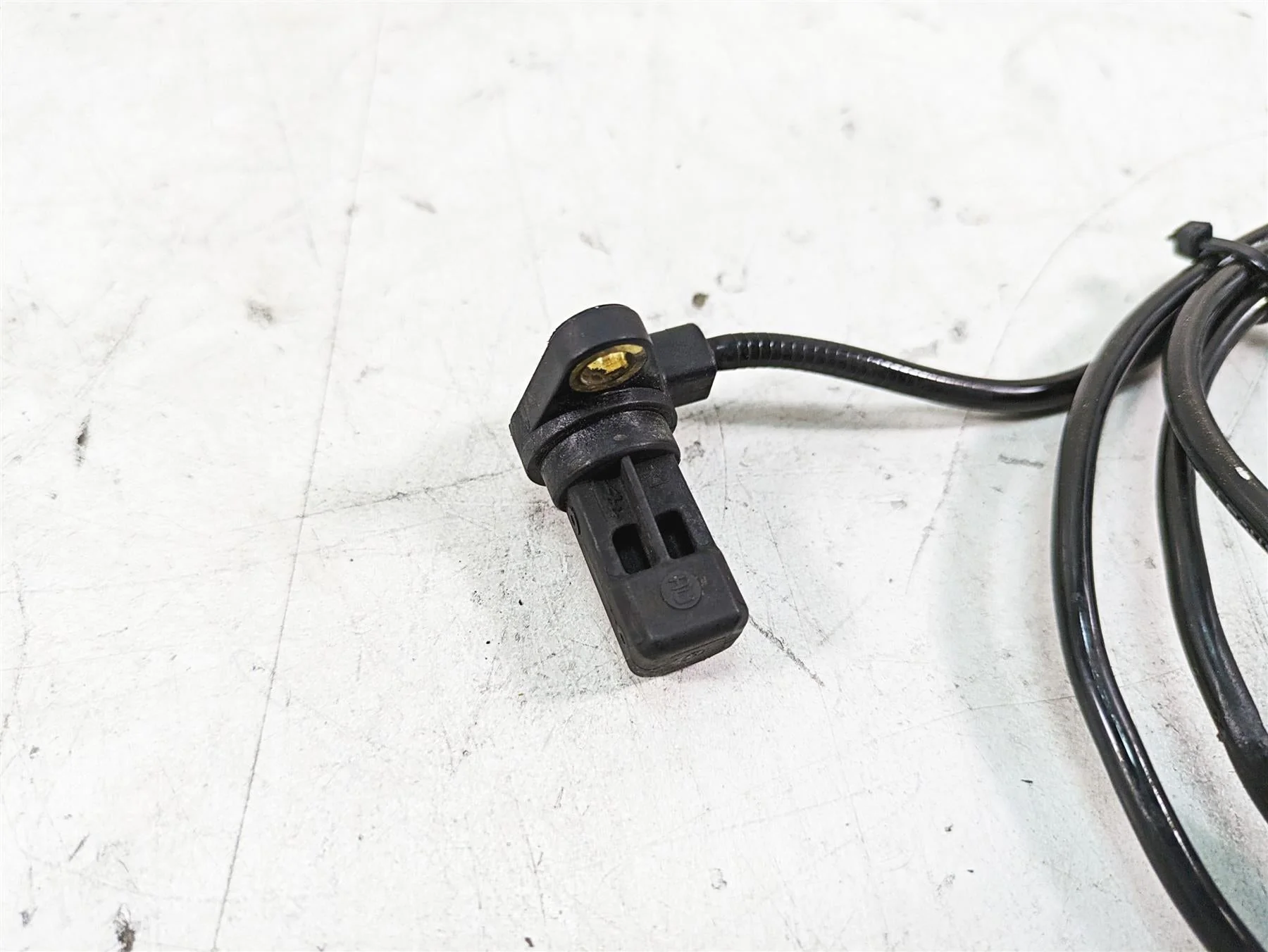 2007 BMW R1200RT K26 Front Wheel Speed Abs Sensor 34527677824 - Image 6