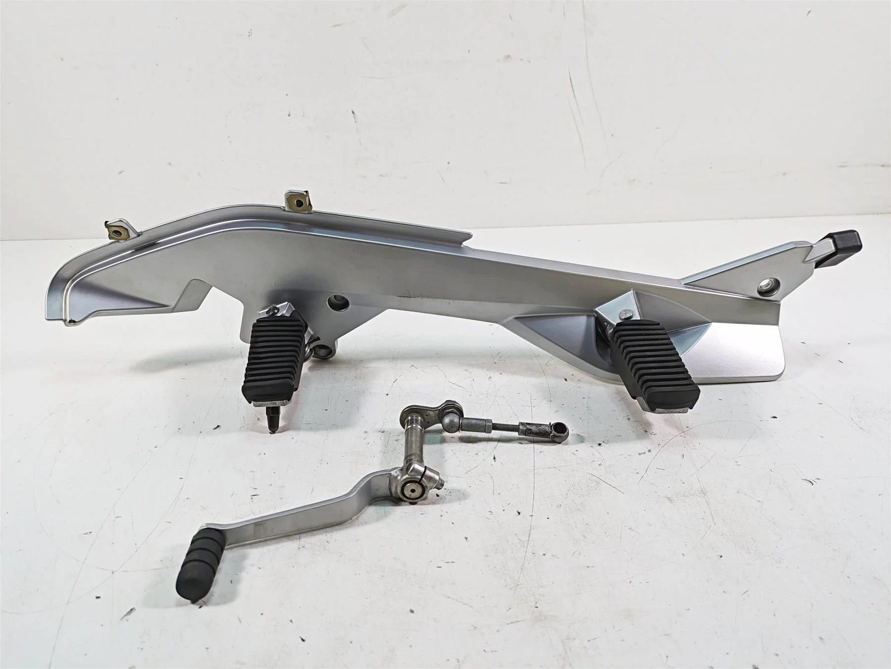 2007 BMW R1200RT K26 Left Front Rear Footpeg Set & Shifter 46717675289