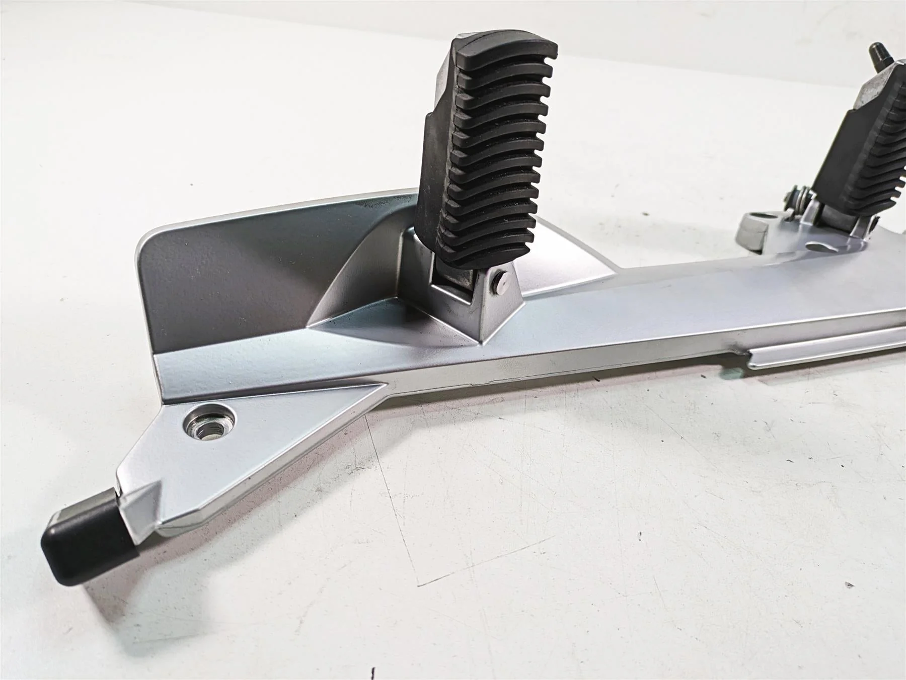 2007 BMW R1200RT K26 Left Front Rear Footpeg Set & Shifter 46717675289 - Image 12