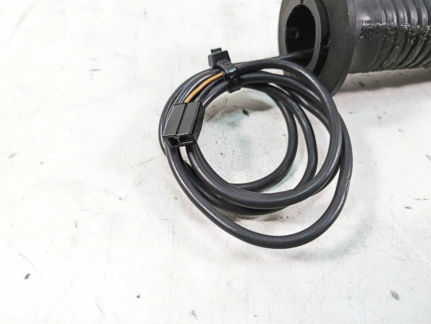2007 BMW R1200RT K26 Left Heated Hand Grip Grab - Read 61317694813 - Image 6