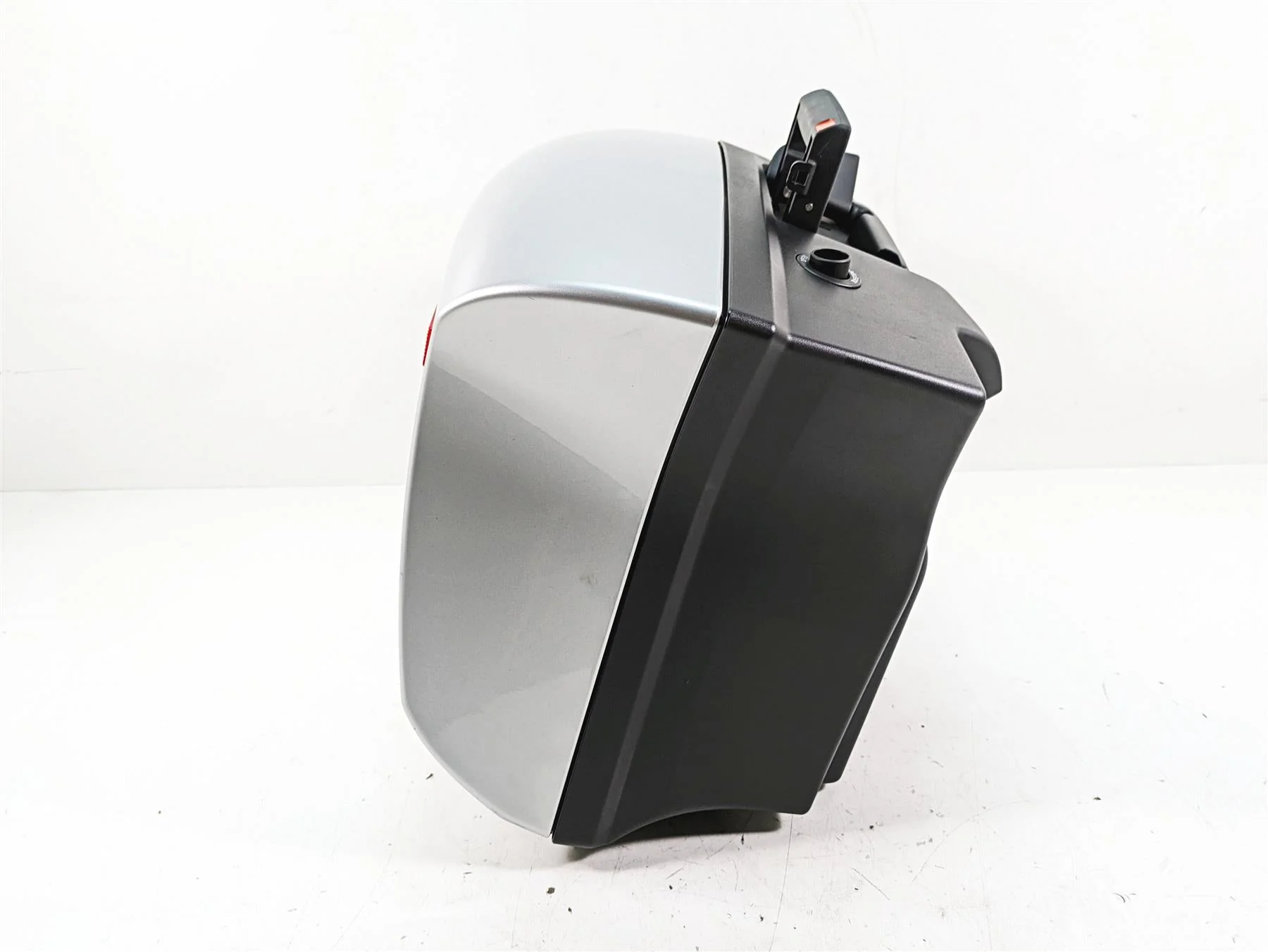 2007 BMW R1200RT K26 Left Saddlebag Saddle Bag 46547714437 - Image 7