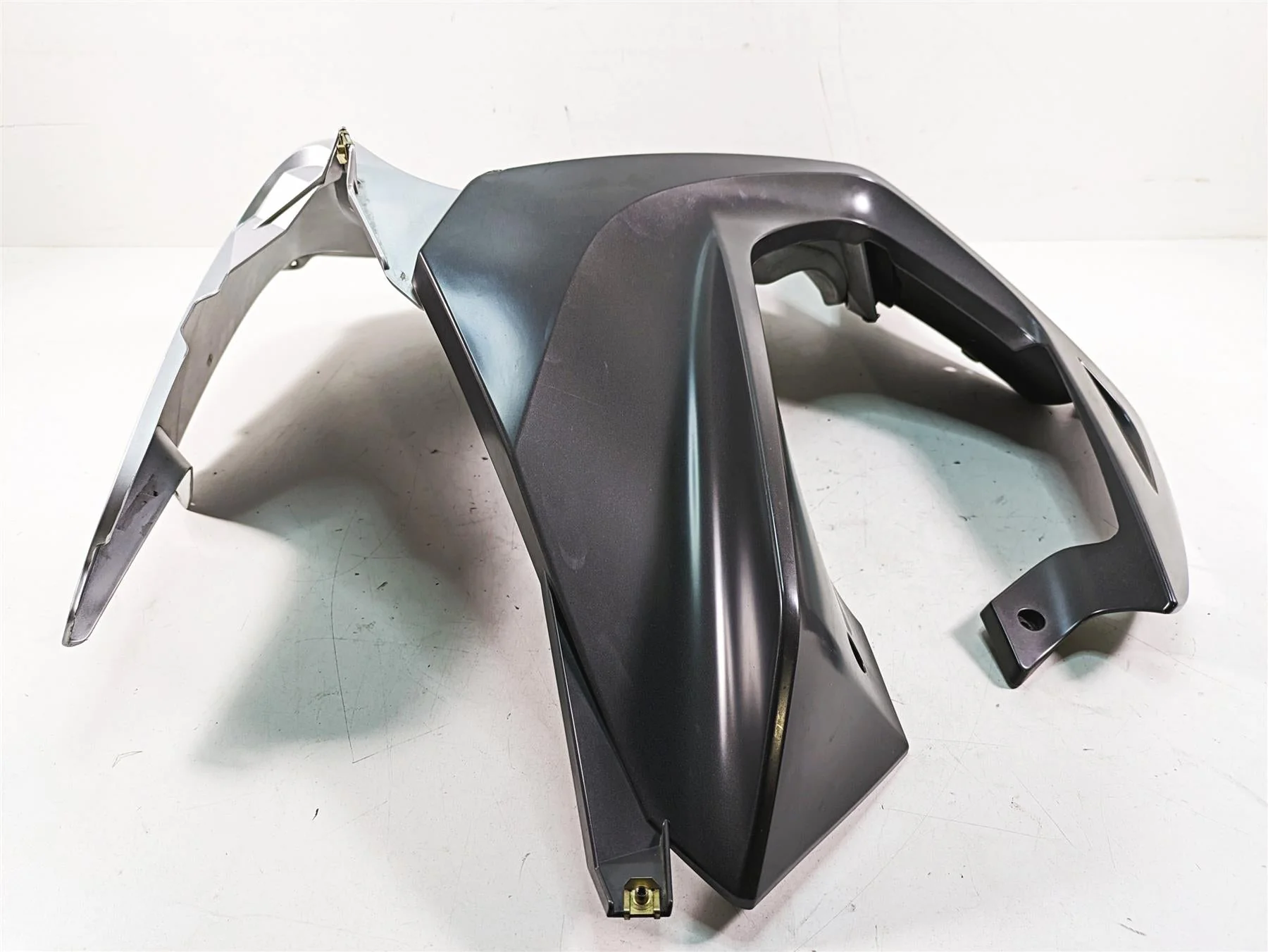 2007 BMW R1200RT K26 Main Left Tank Fairing Cover 46637681055 46637681049 - Image 8