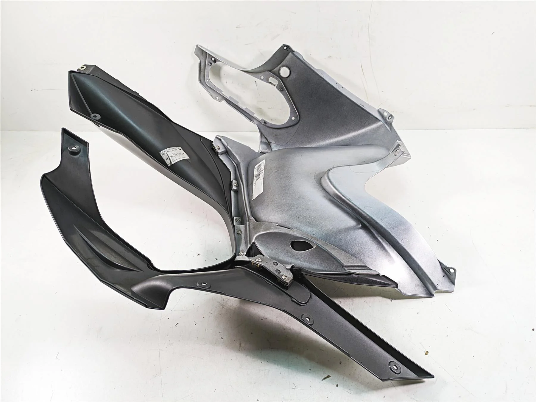 2007 BMW R1200RT K26 Main Right Tank Fairing Cover 46637681056 46637681050 - Image 7