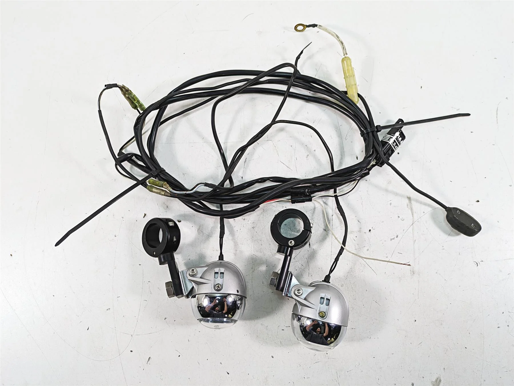 2007 BMW R1200RT K26 PIAA 1100X Halogen Driving Light Multi-Fit Kit 74224 - Image 2