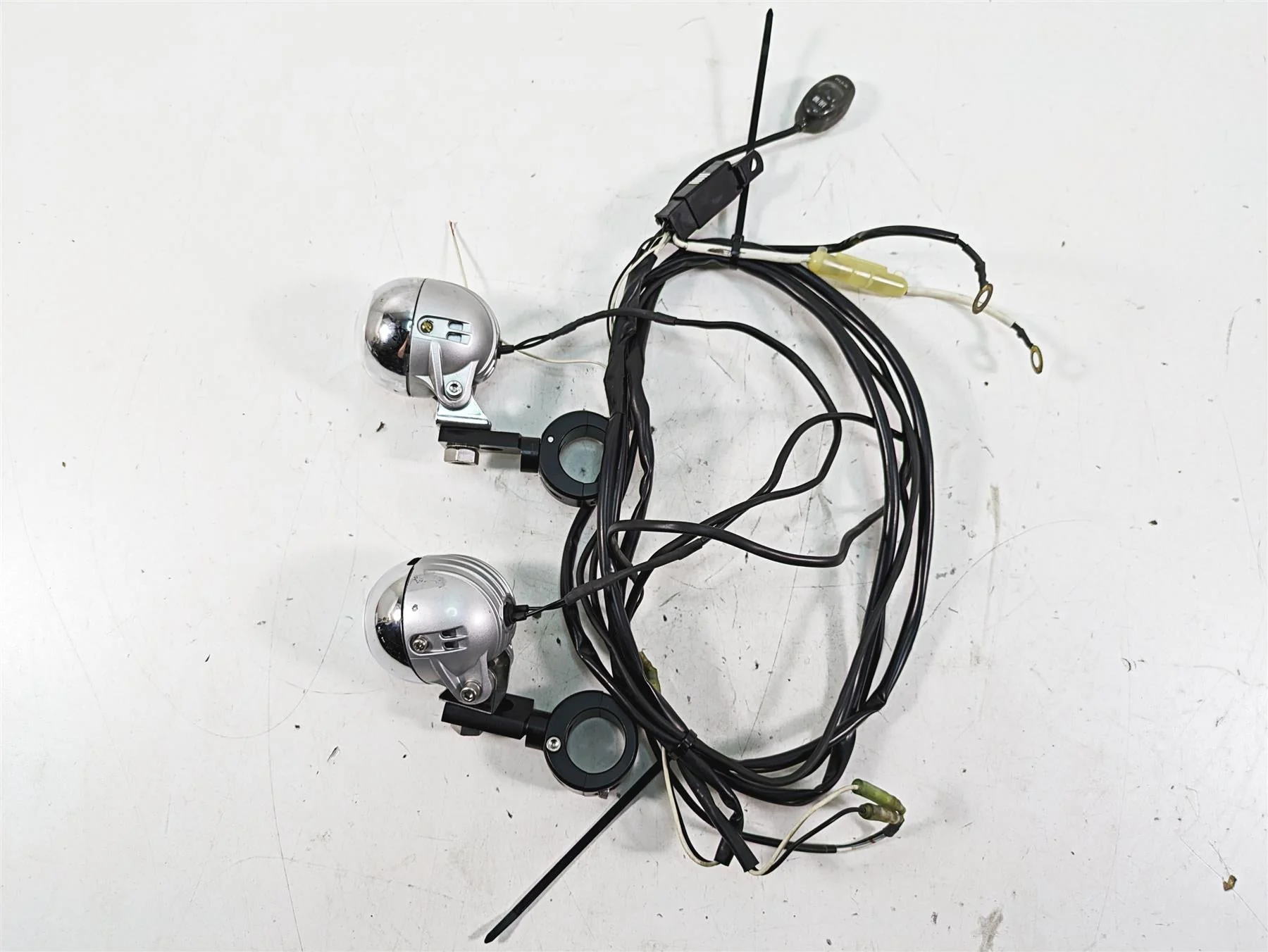 2007 BMW R1200RT K26 PIAA 1100X Halogen Driving Light Multi-Fit Kit 74224 - Image 6