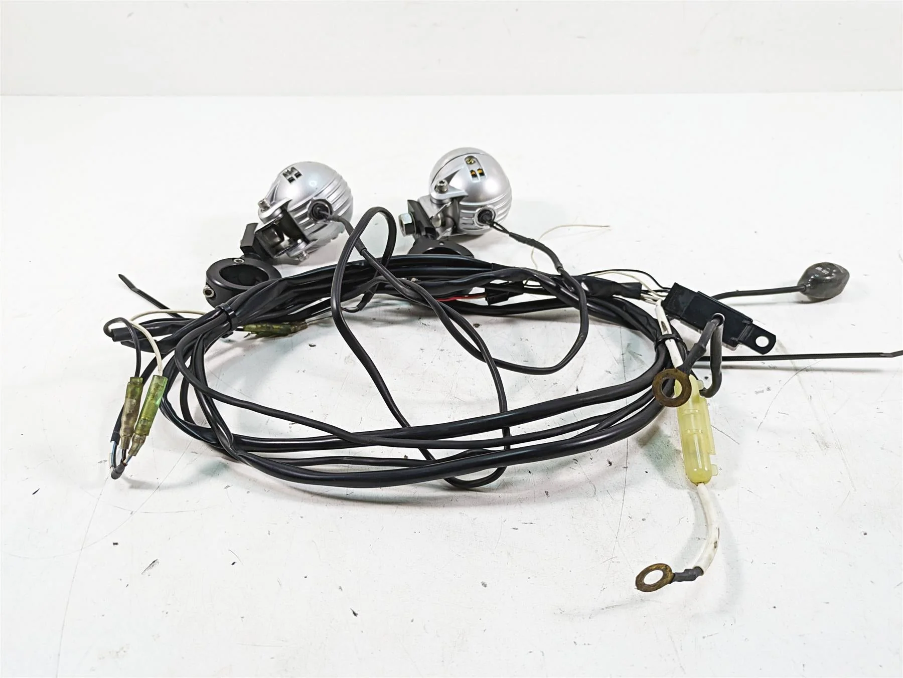 2007 BMW R1200RT K26 PIAA 1100X Halogen Driving Light Multi-Fit Kit 74224 - Image 8
