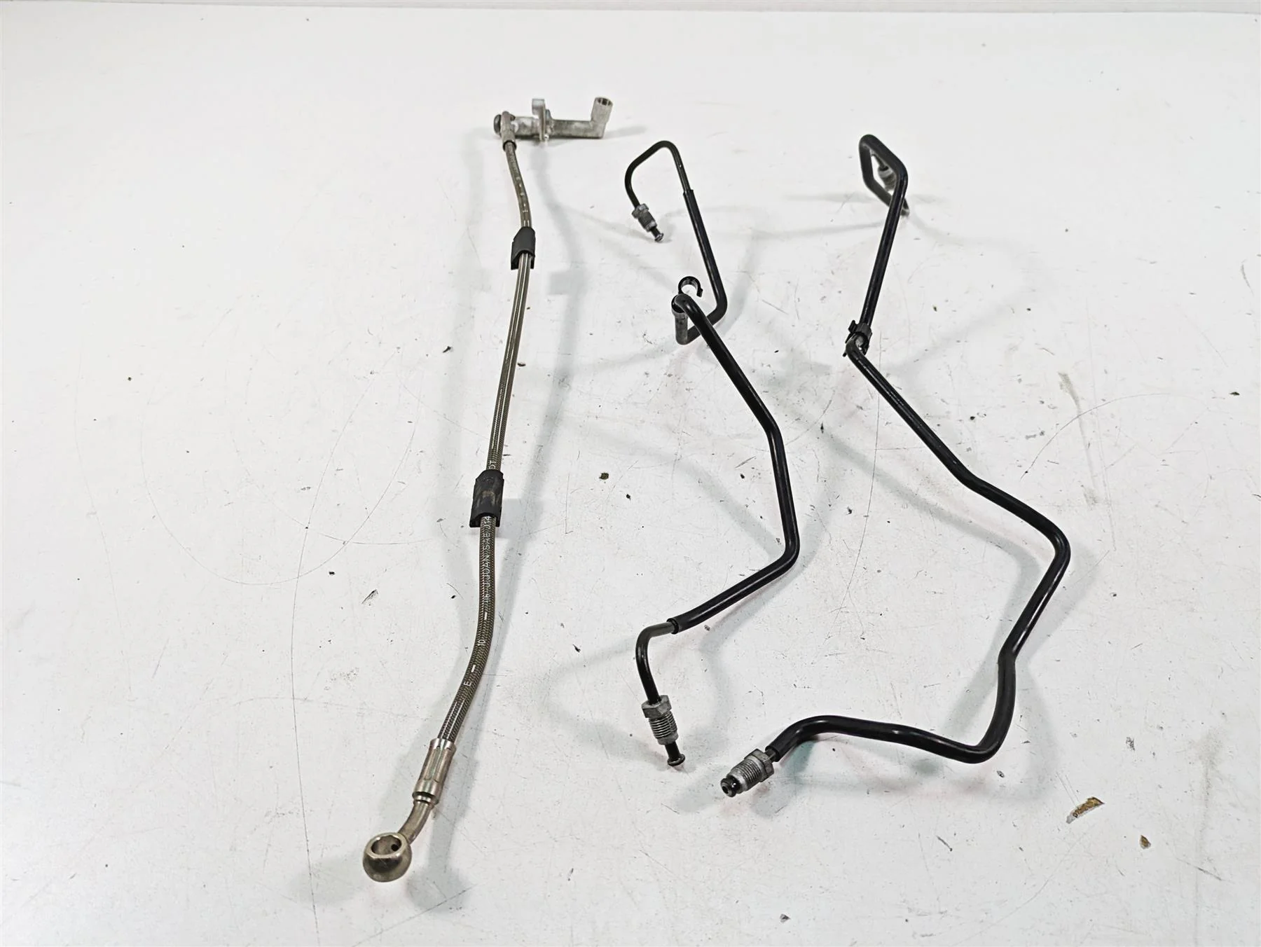 2007 BMW R1200RT K26 Rear Abs Brake Line Hose Set 34327673646 - Image 7