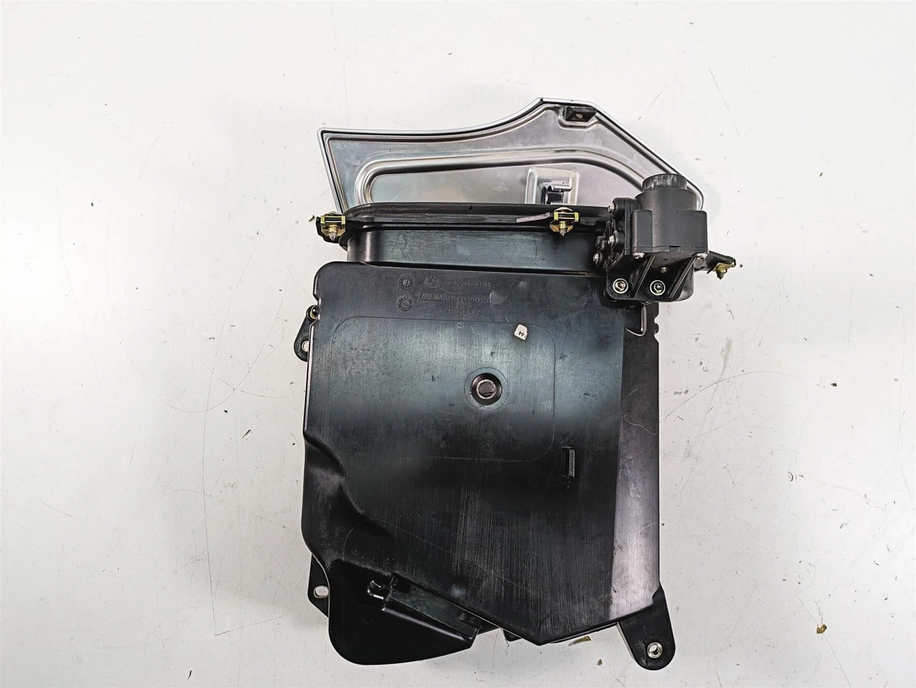 2007 BMW R1200RT K26 Right Glove Box & Titan Silver Lid 46637681544 - Image 9