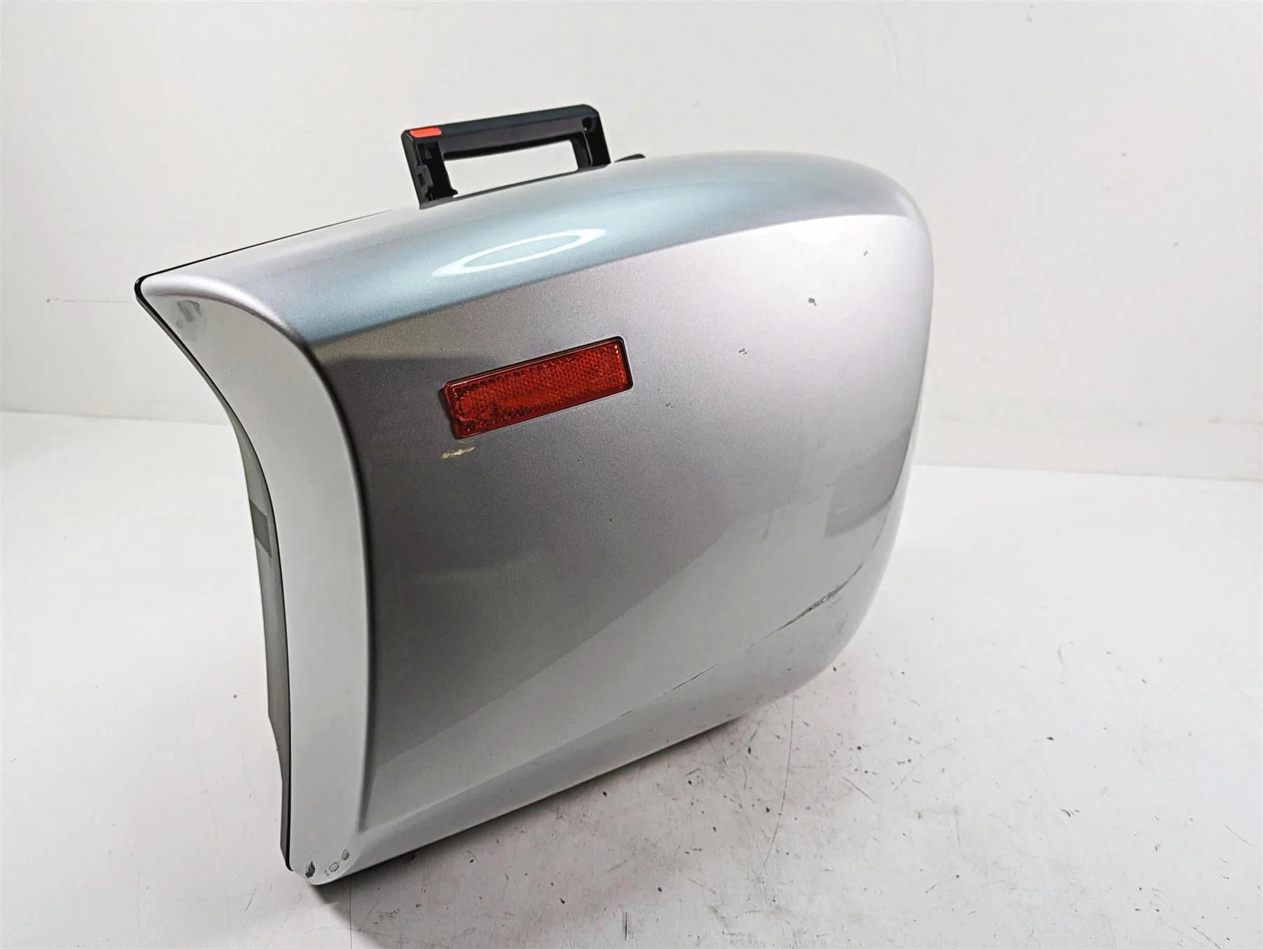 2007 BMW R1200RT K26 Right Saddlebag Saddle Bag 46547714438 - Image 7