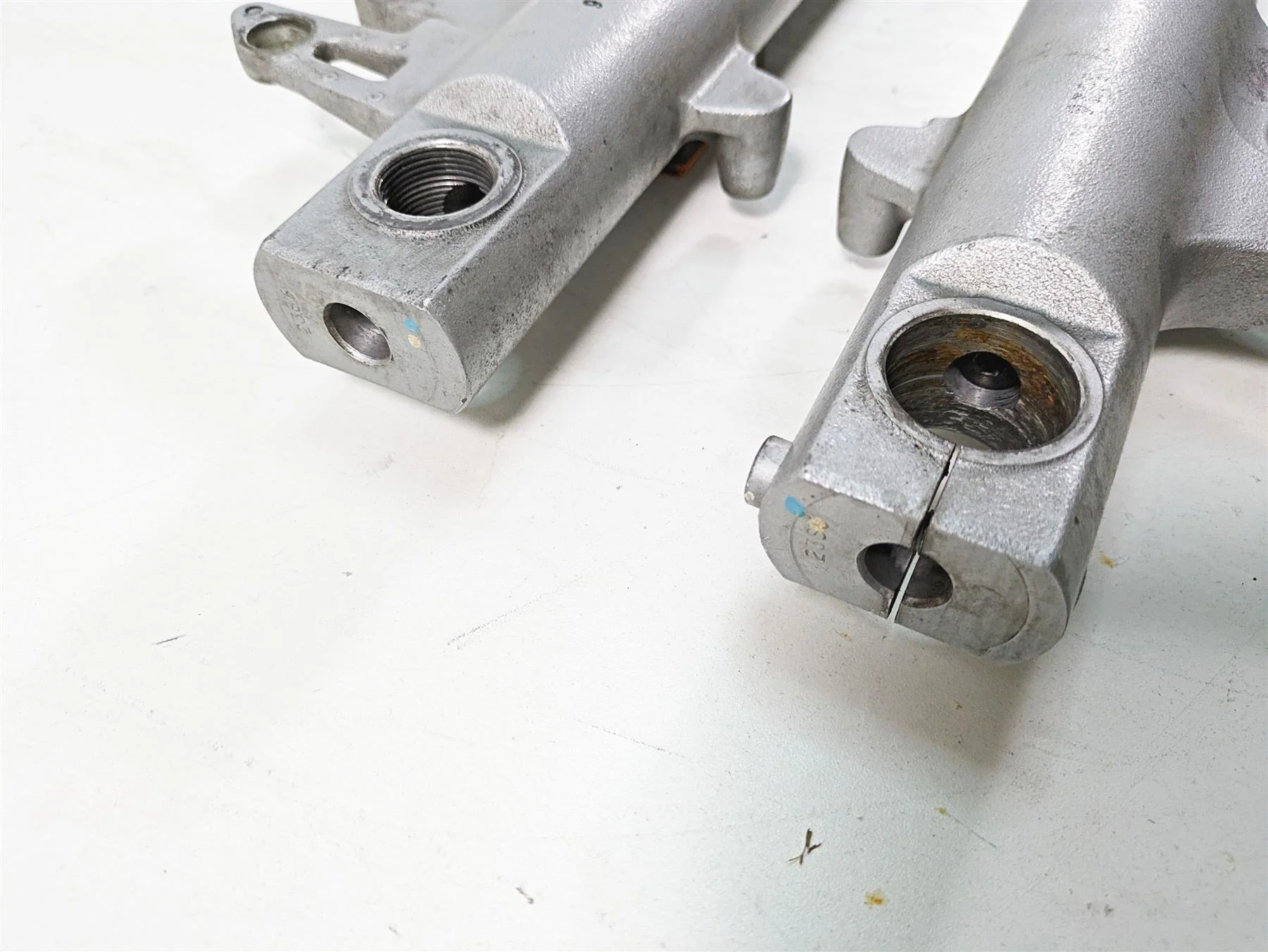 2007 BMW R1200RT K26 Straight Showa Front Fork Leg Set - Read 31427698911 - Image 6