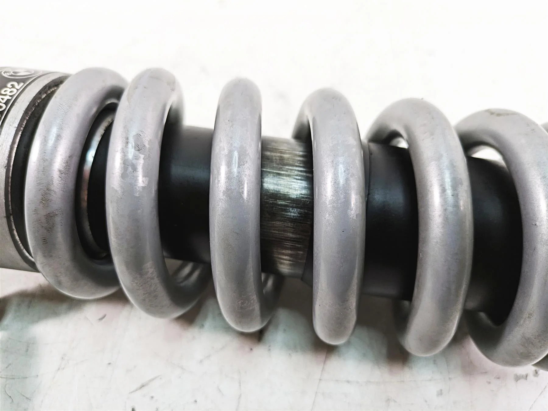 2007 BMW R1200RT K26 Straight Showa Rear Adjustable Shock Damper 33537675104 - Image 11