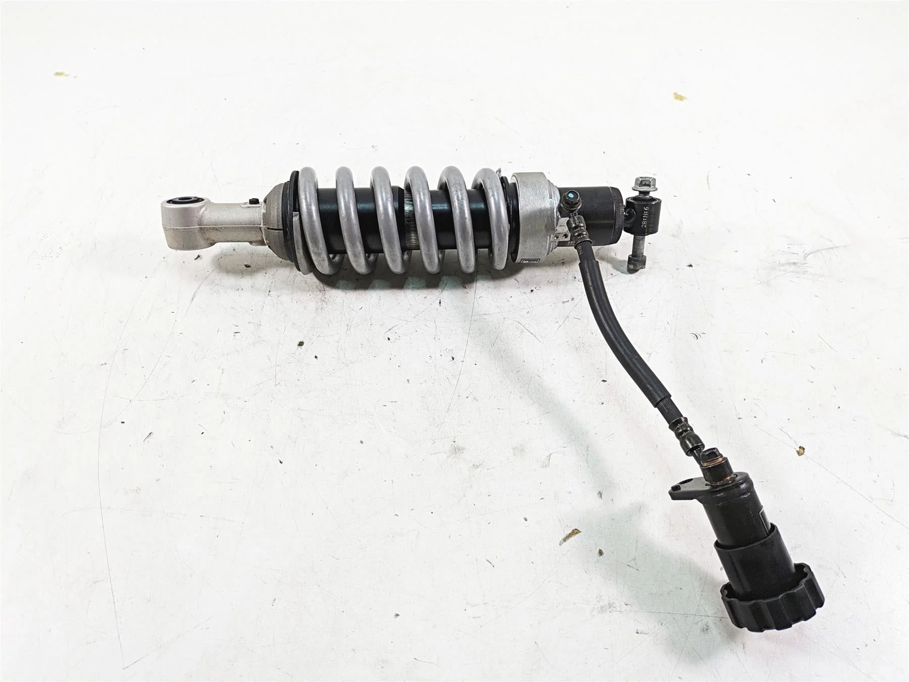 2007 BMW R1200RT K26 Straight Showa Rear Adjustable Shock Damper 33537675104 - Image 3